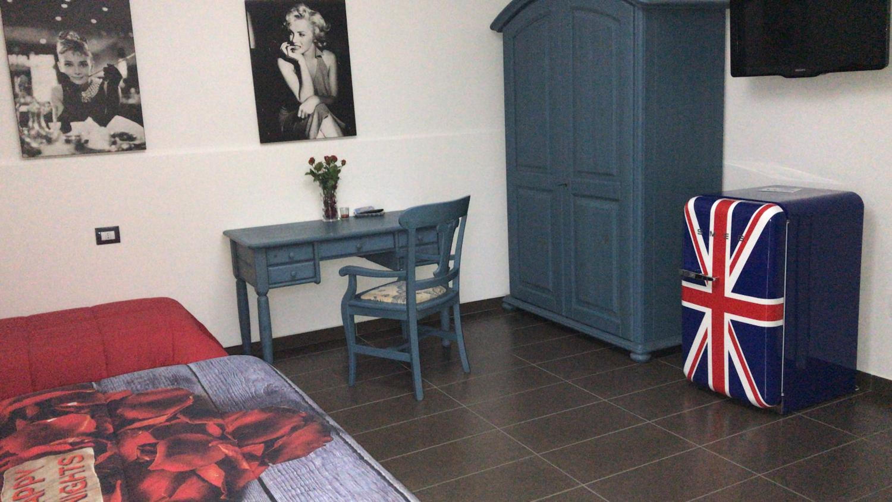 Deluxe Room - Photo 1