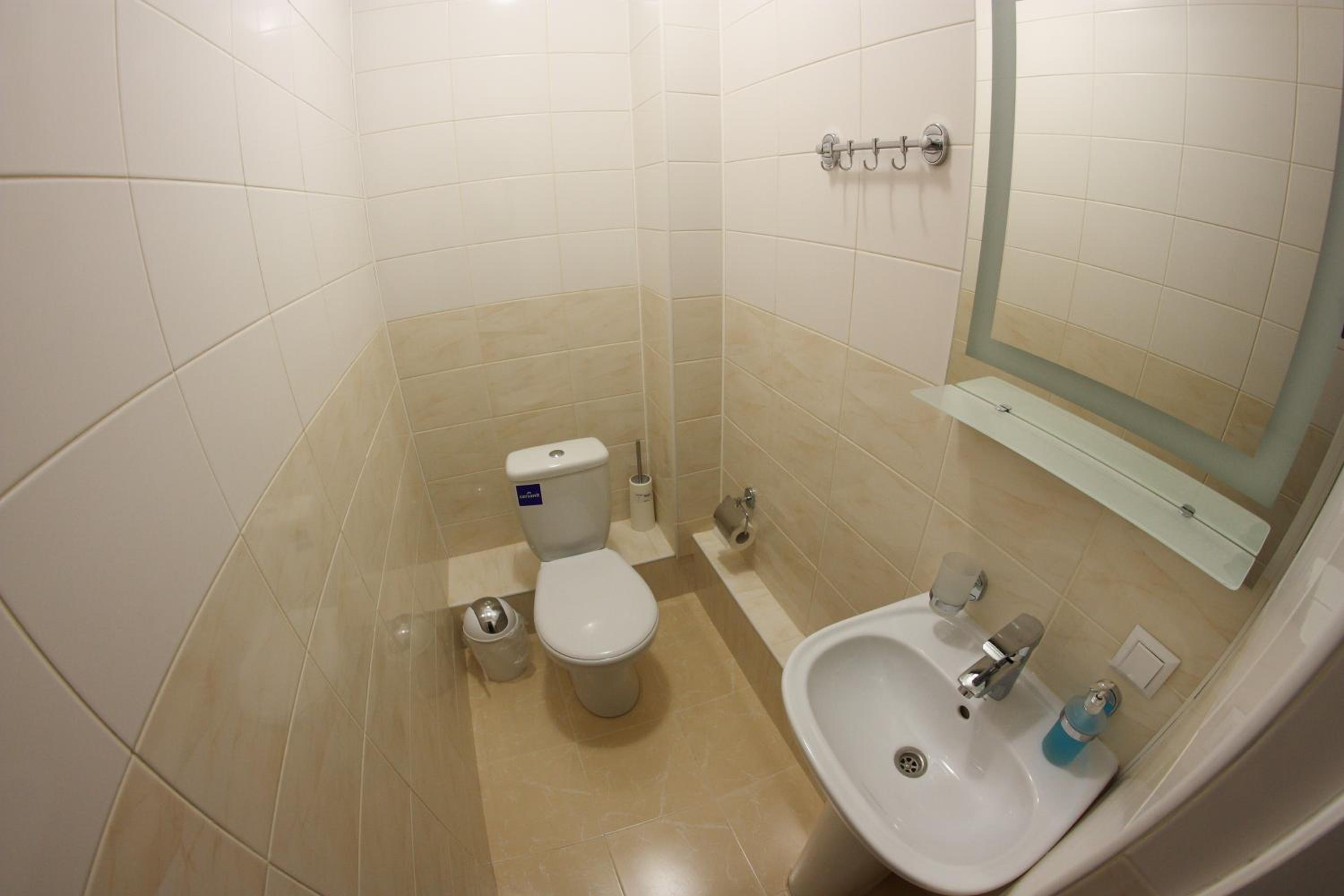 Single Room with Shared Bathroom