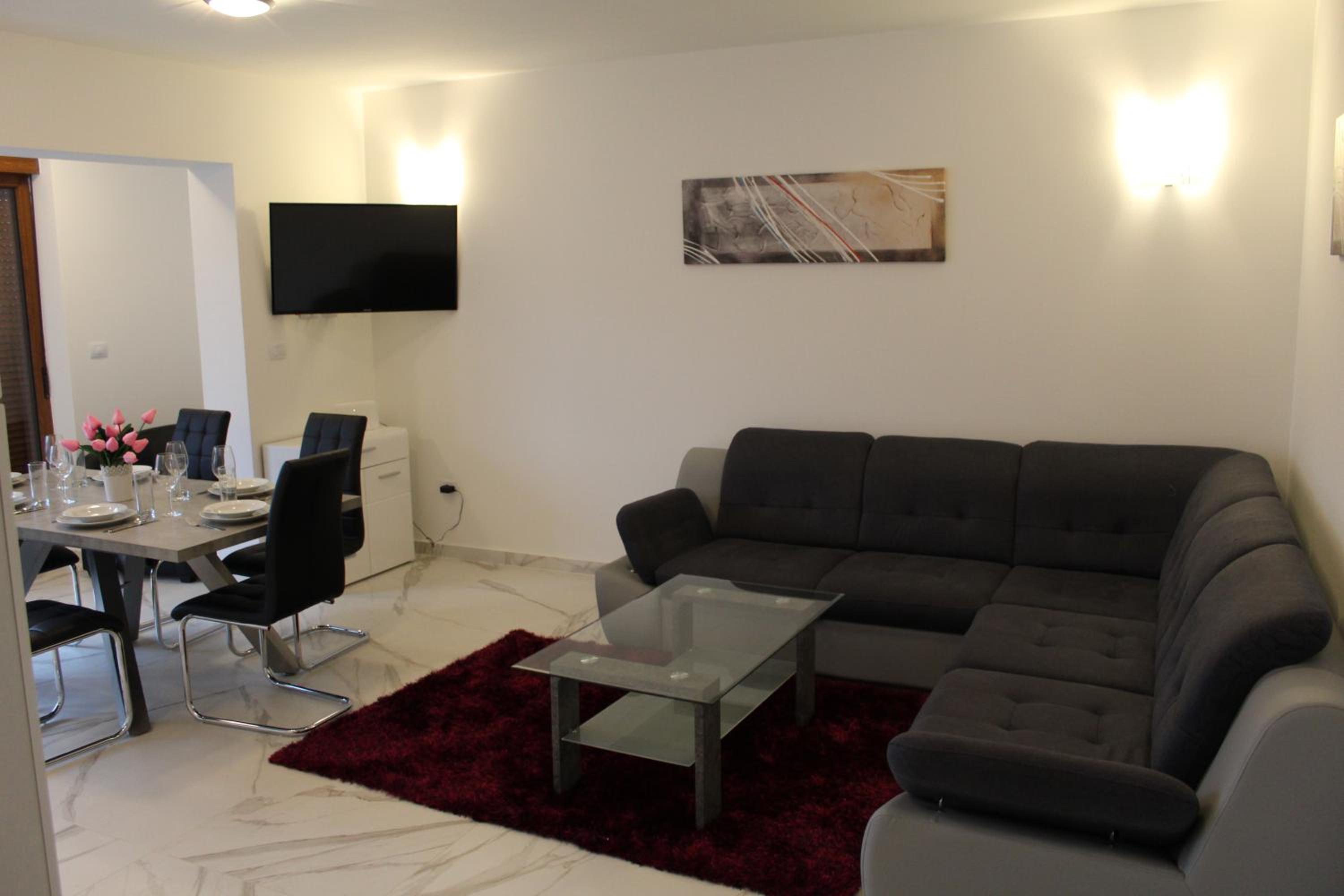 Apartment with Sea View - Photo 21
