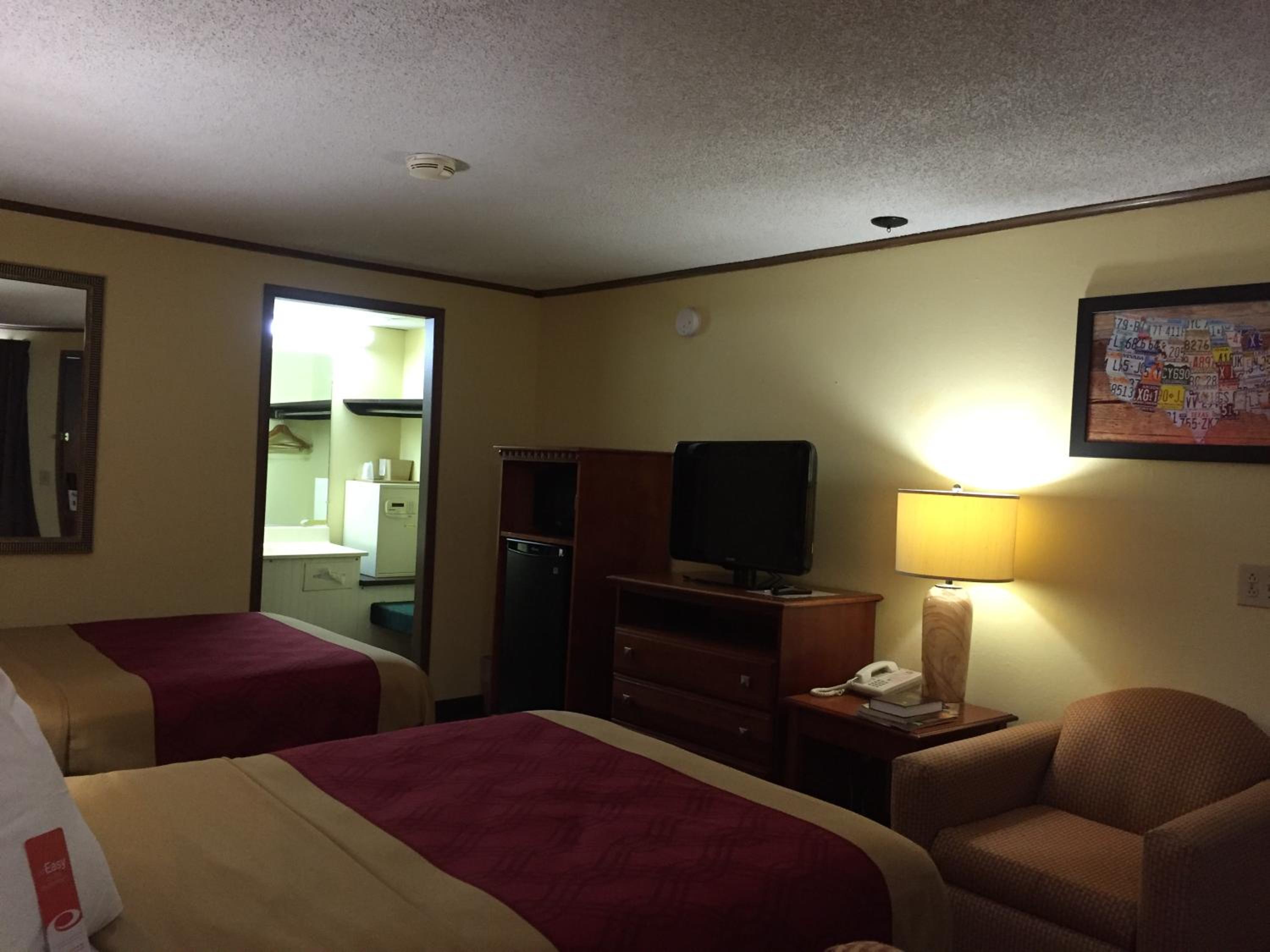 Double Room with Two Double Beds - Non-Smoking photo 3
