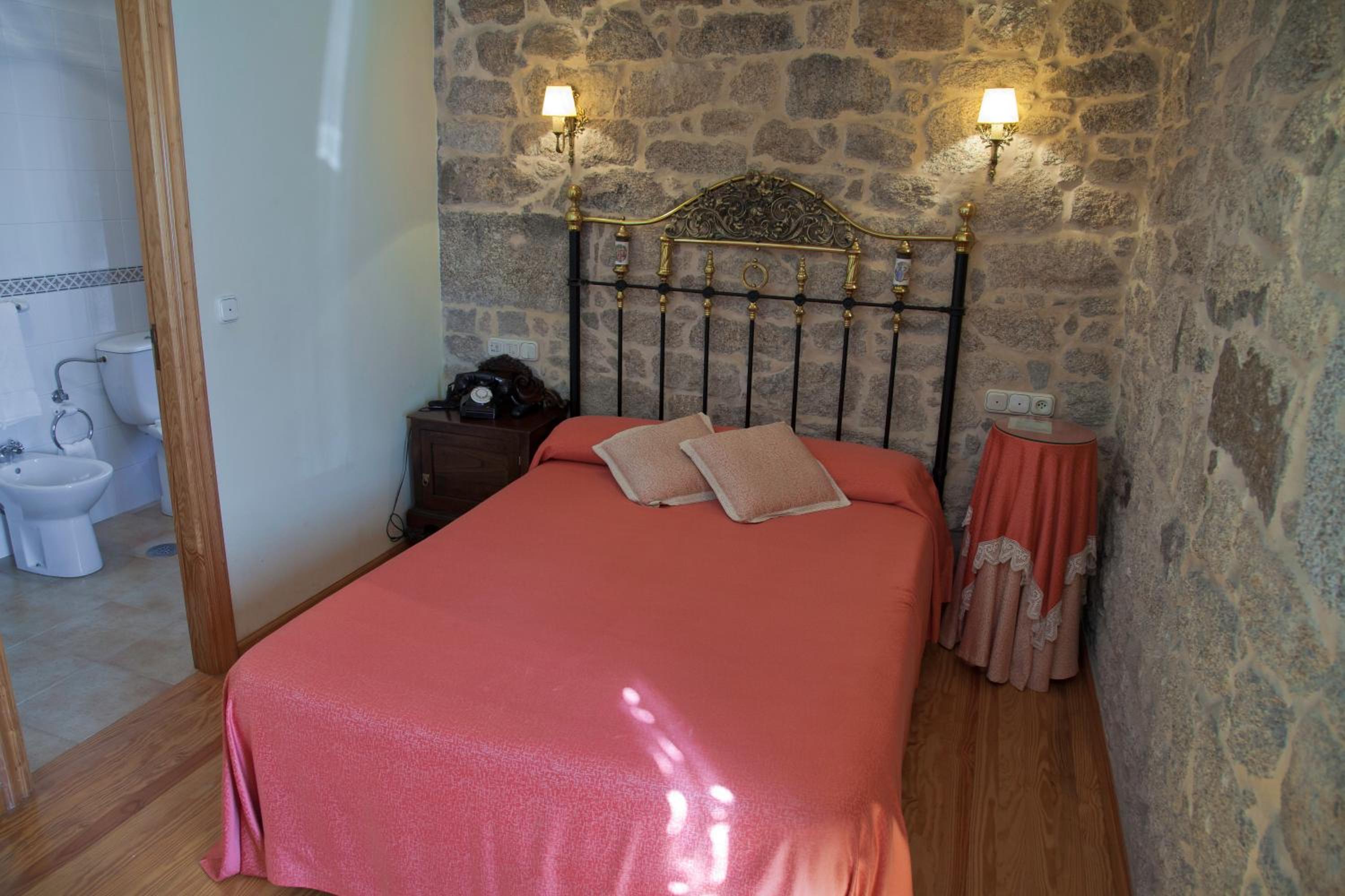 Double or Twin Room photo 2