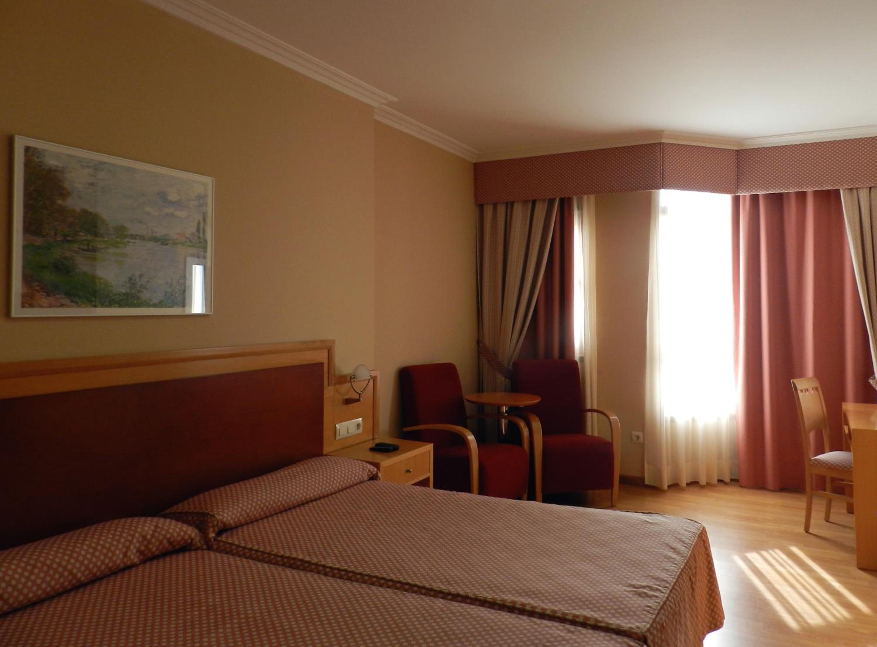 Twin Room with Sea View - Photo 1