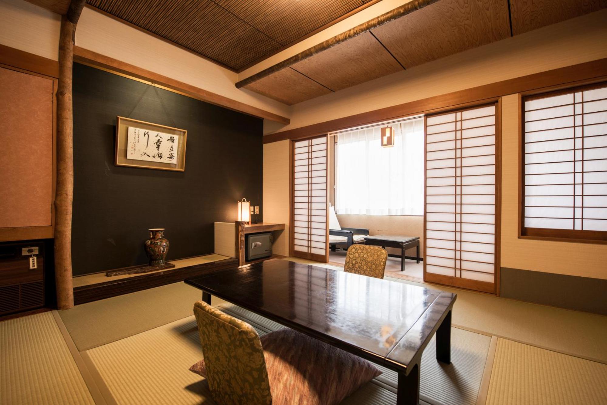 Superior Twin Room with Tatami Area - Non-Smoking photo 2
