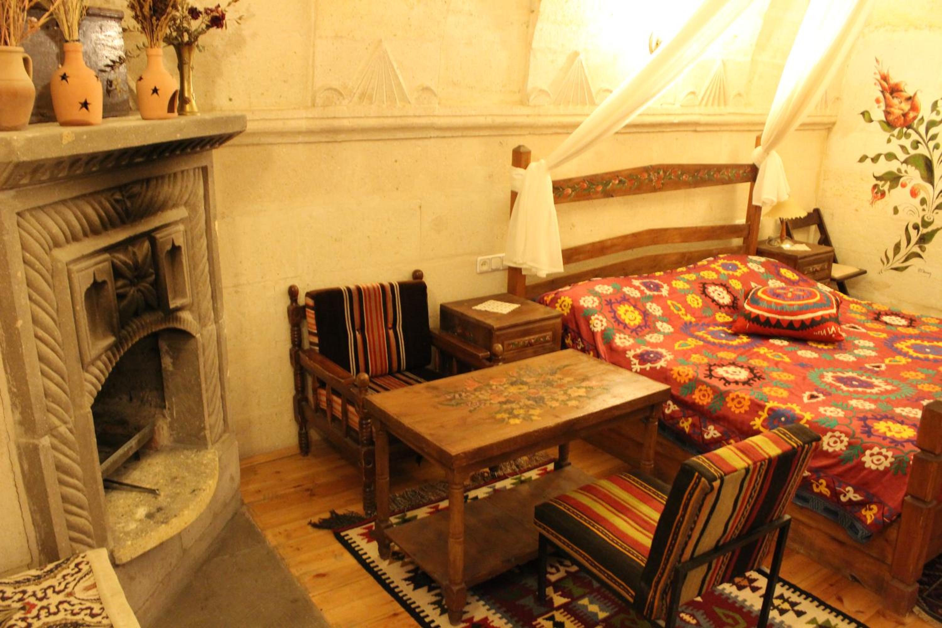 Deluxe King Room - Photo 6