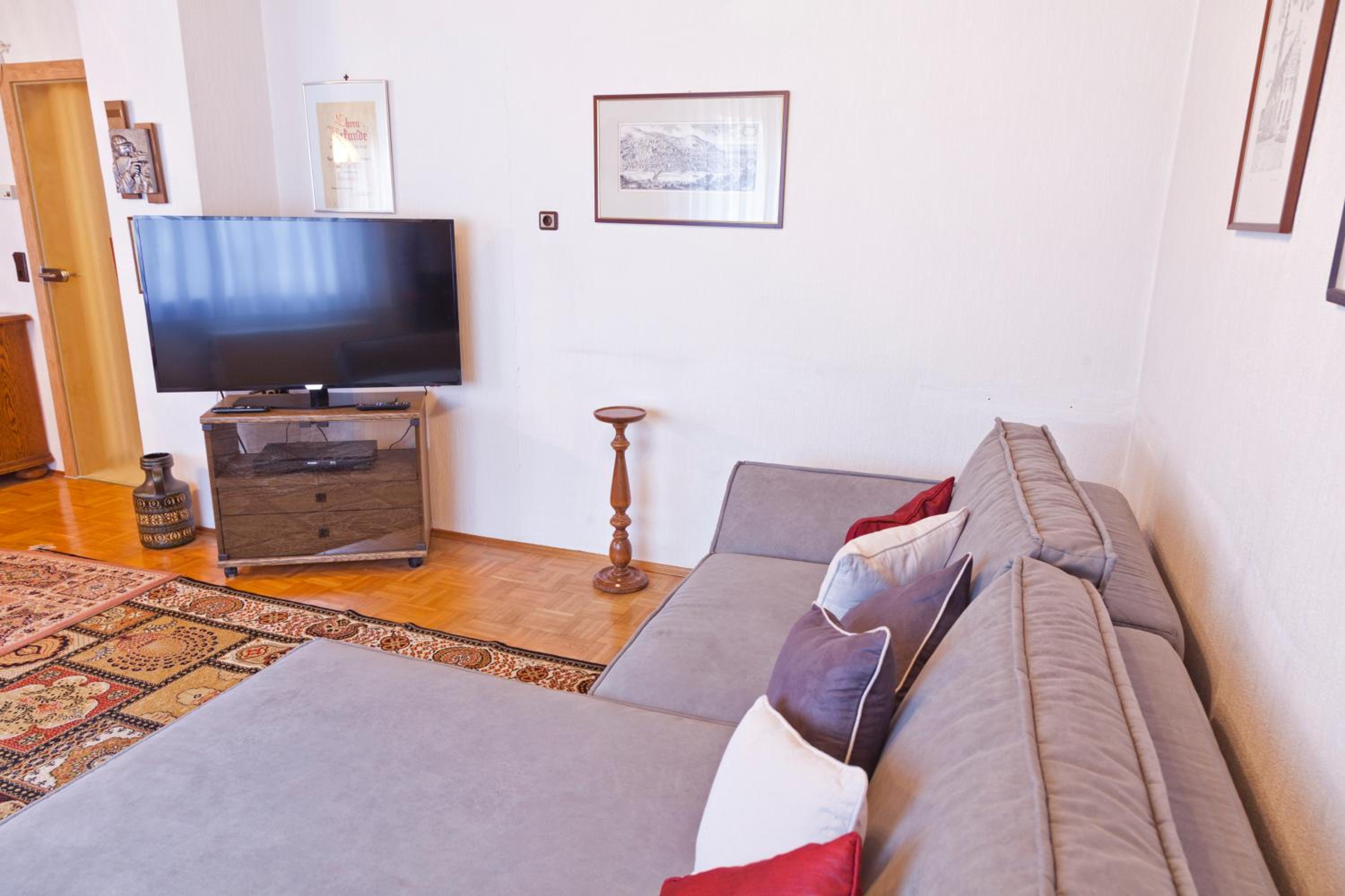 Deluxe Apartment photo 3