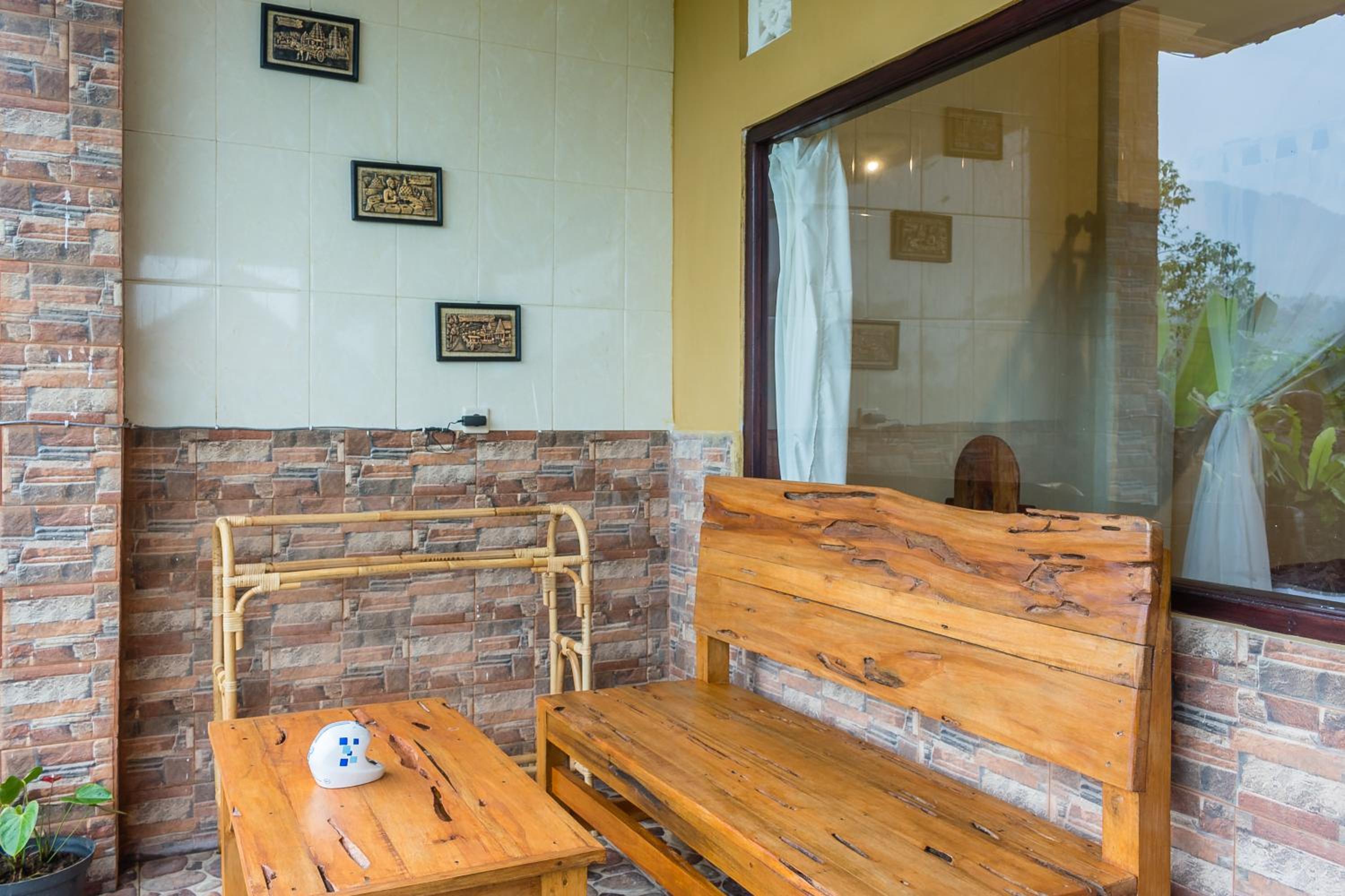 Deluxe Double Room with Balcony - Photo 43