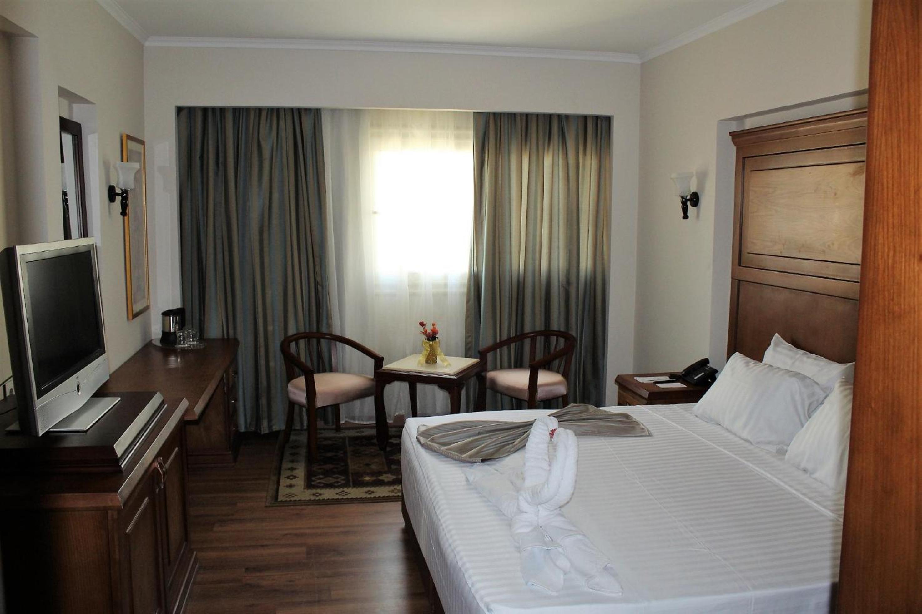 Junior Suite Nile view