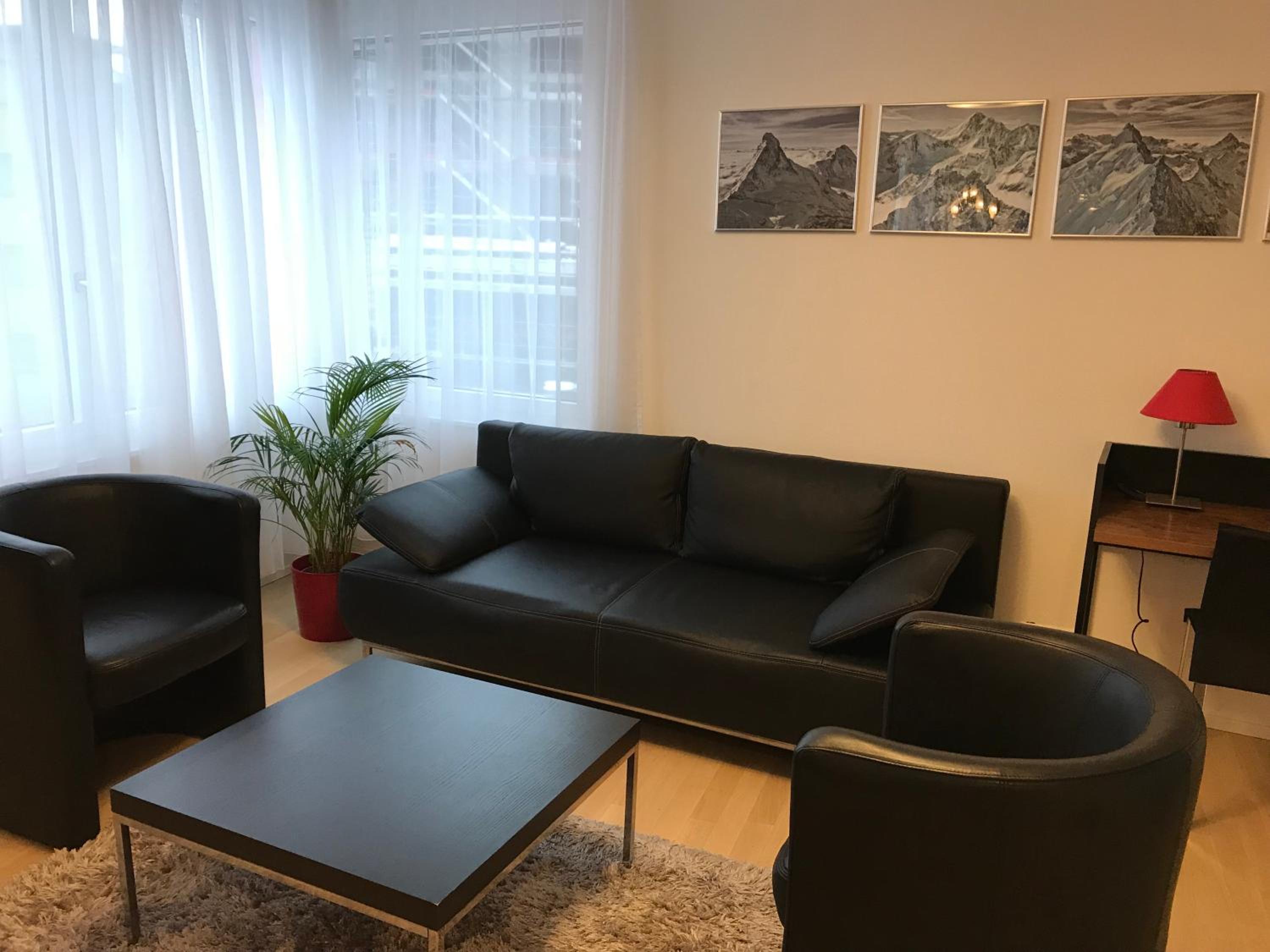 Apartment with Balcony photo 2