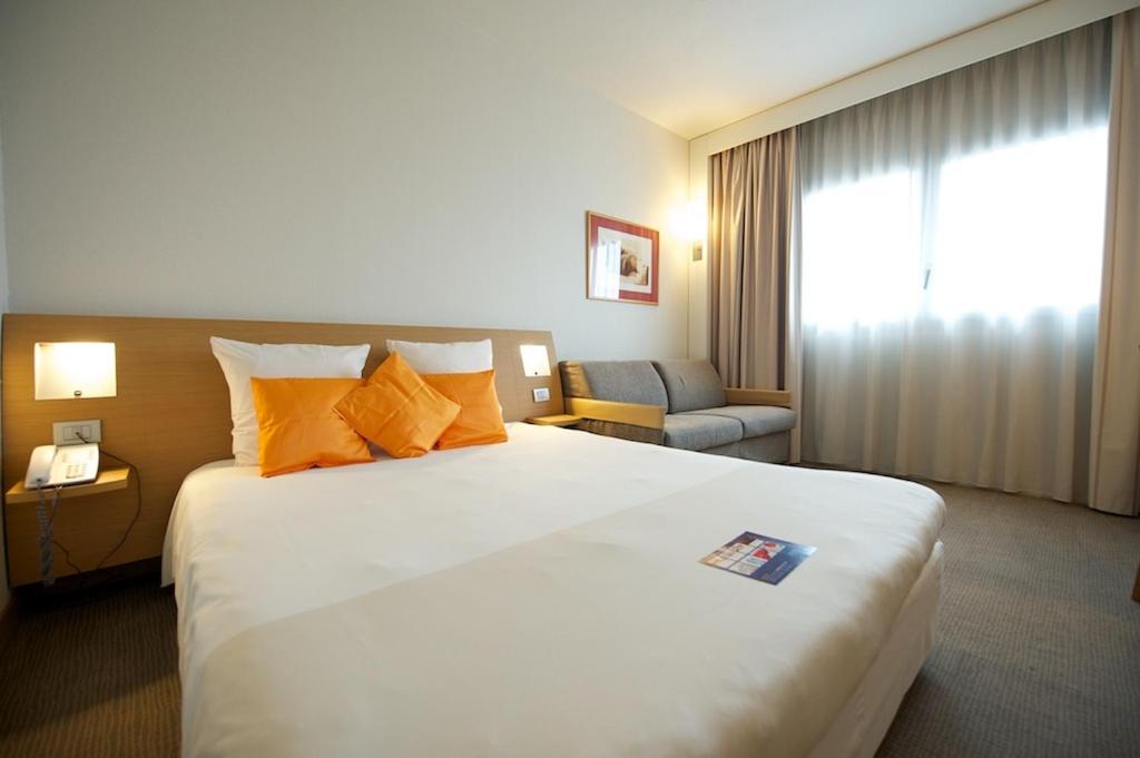 Standard Double Room - Photo 7