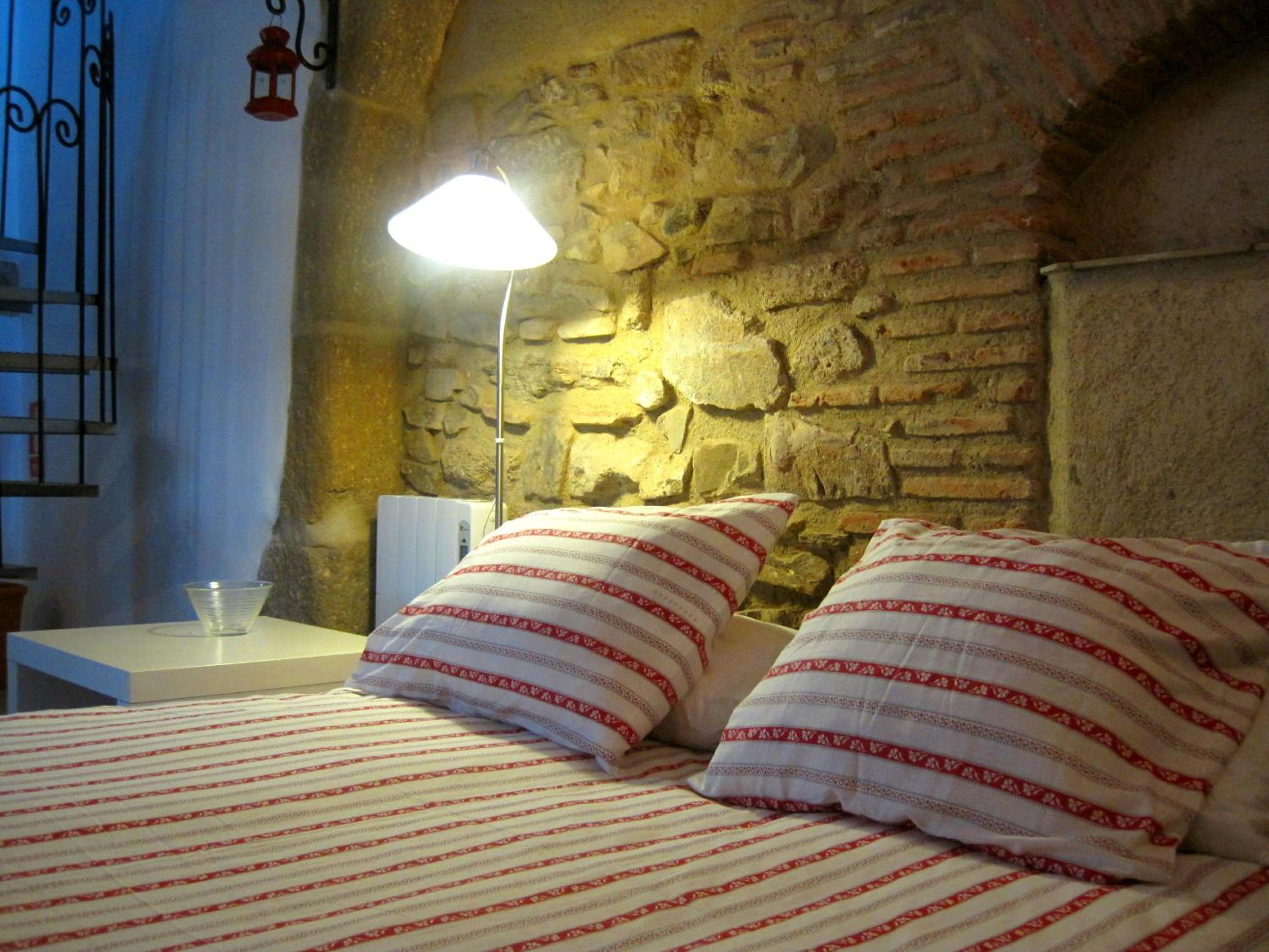 Two-Bedroom House - Photo 41