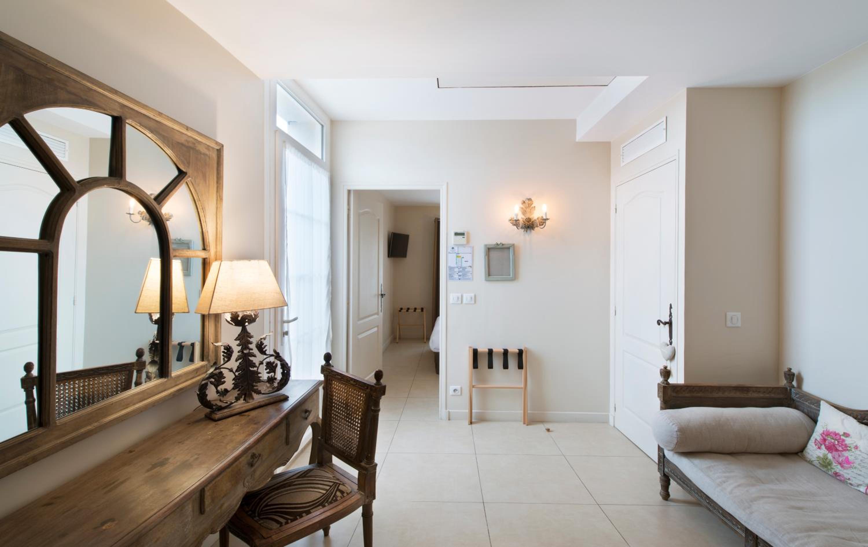 Suite (2 Adults) photo 2