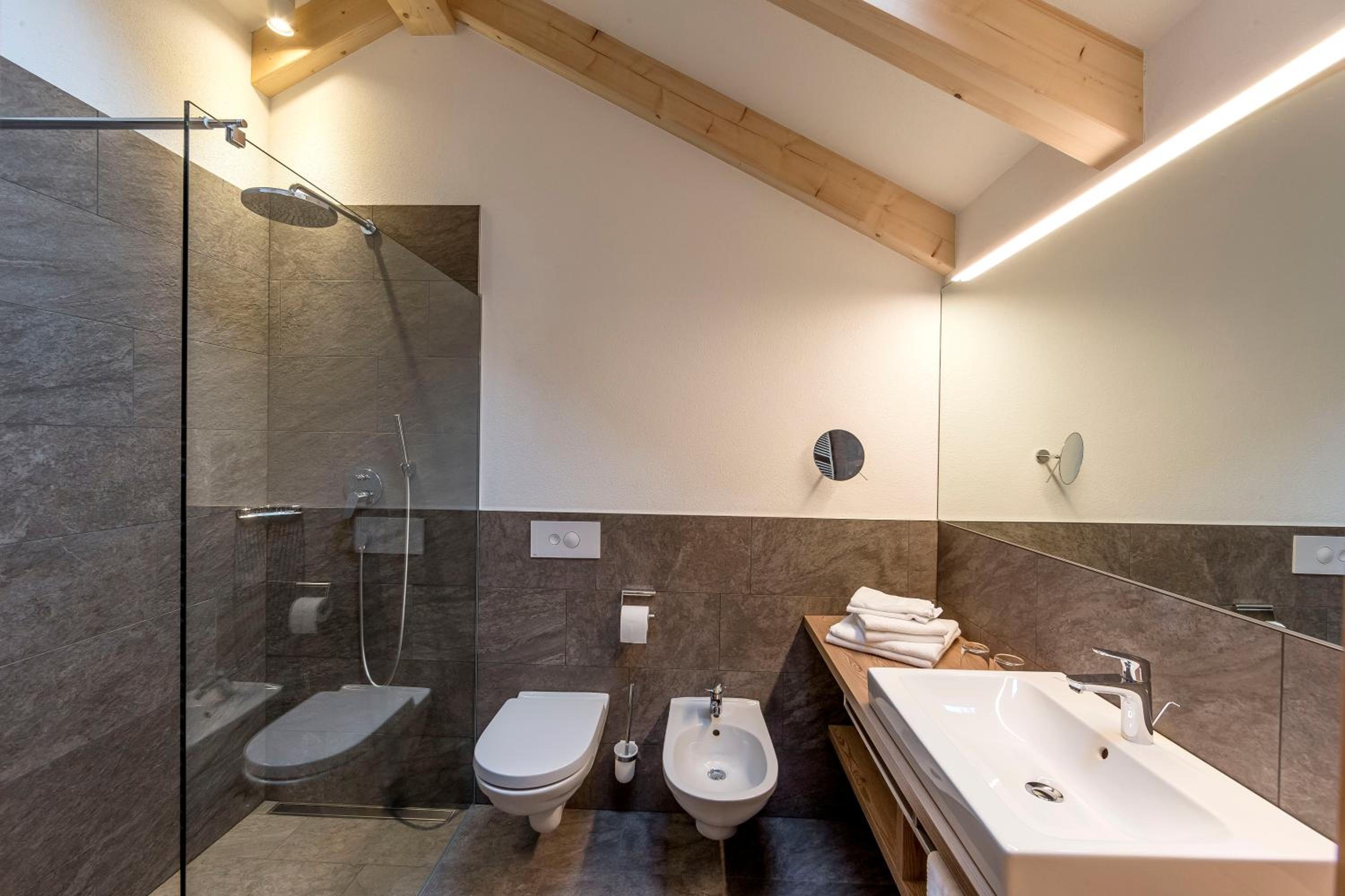 Junior Suite with Mountain View photo 3