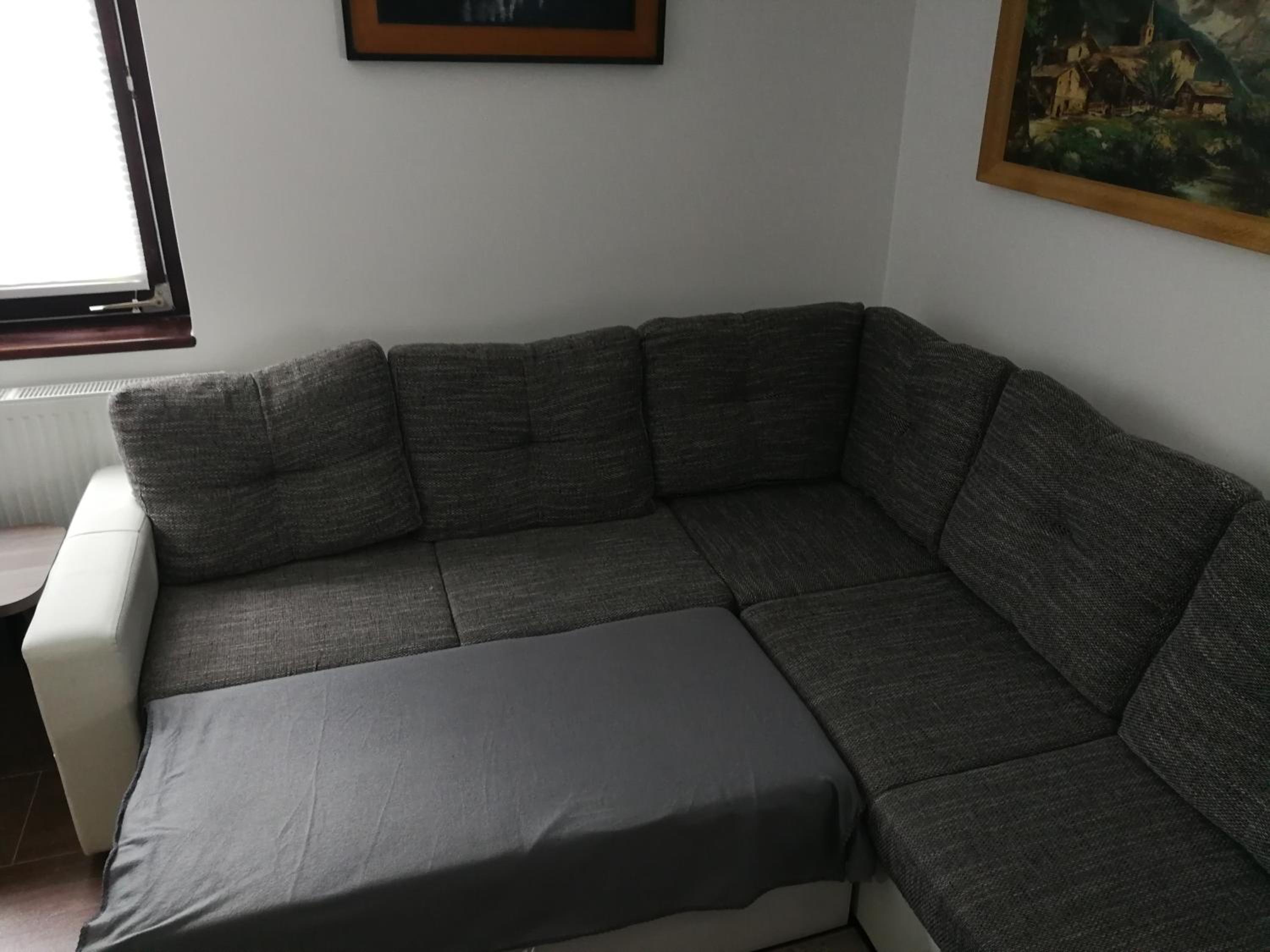 Apartment photo 2