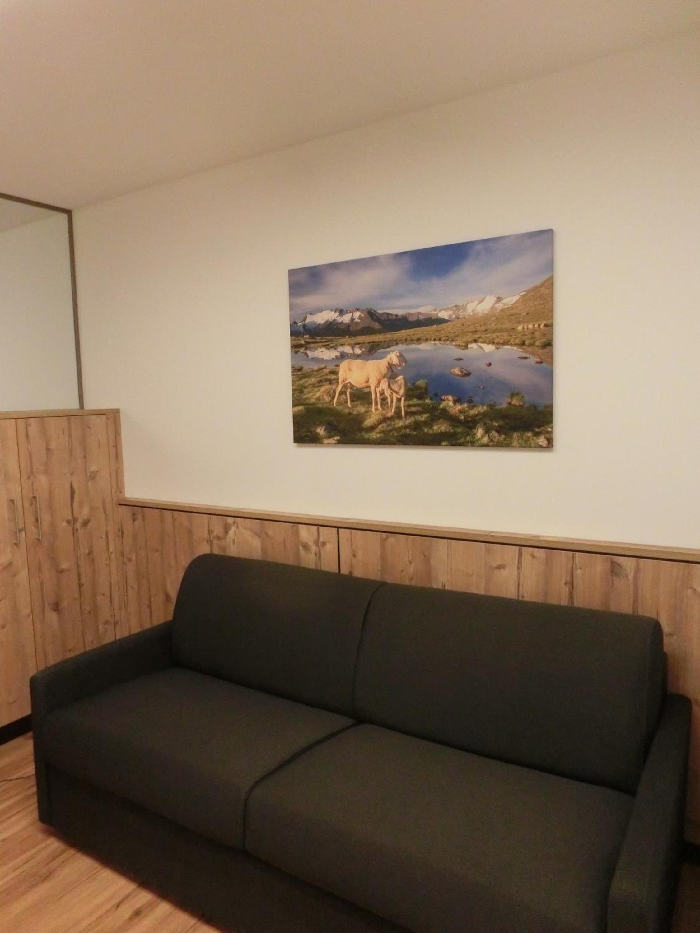 Apartment with Mountain View photo 3