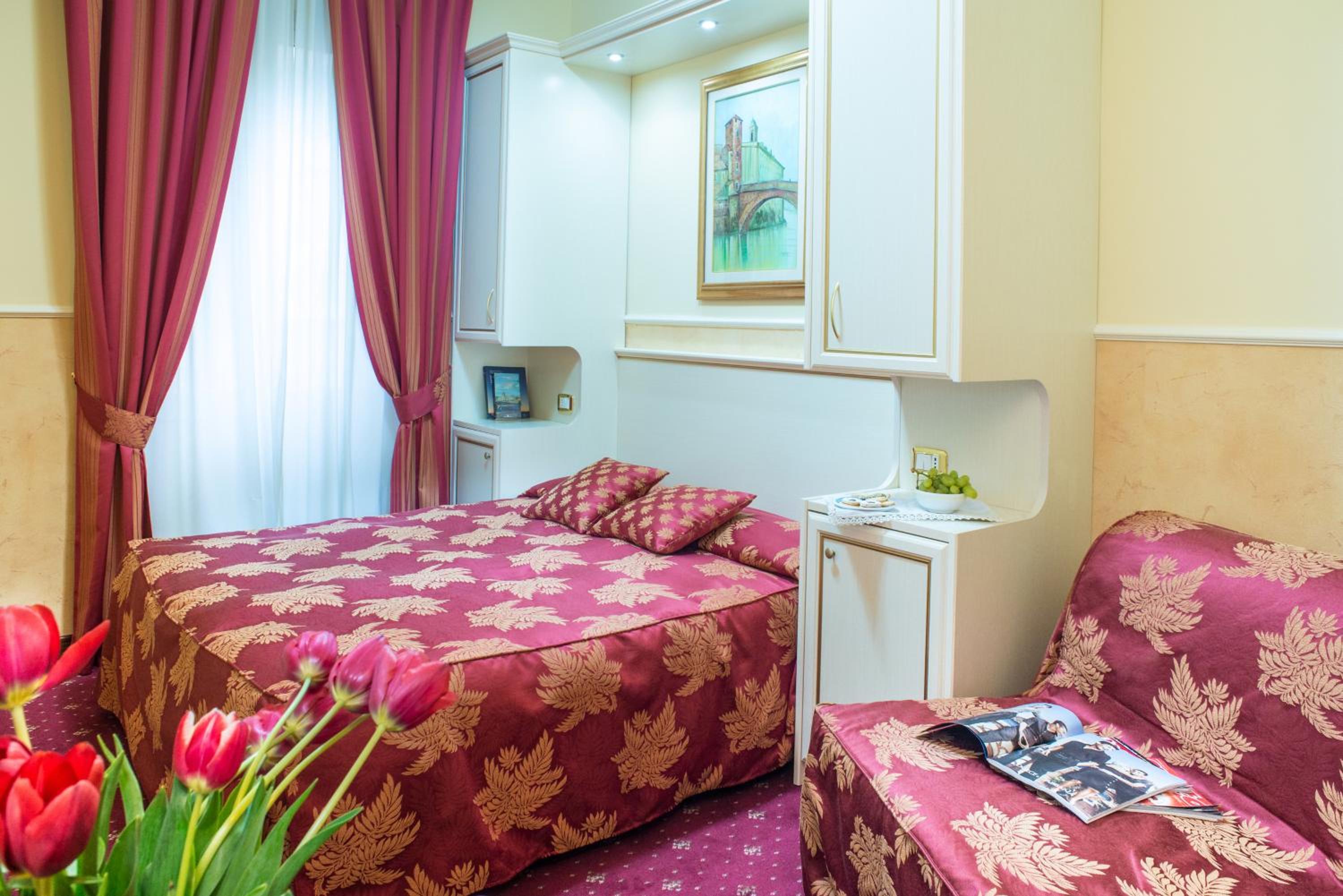 Triple Room photo 2