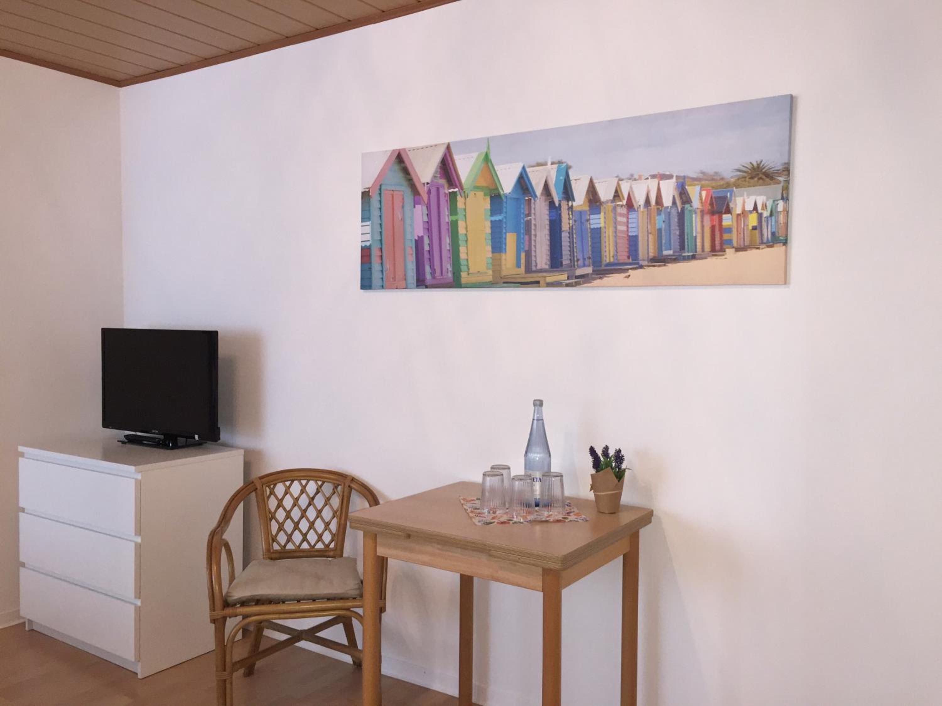 Family Room - Photo 7