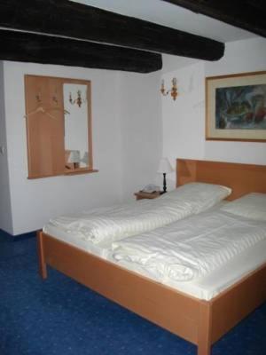 Double or Twin Room with Shower
