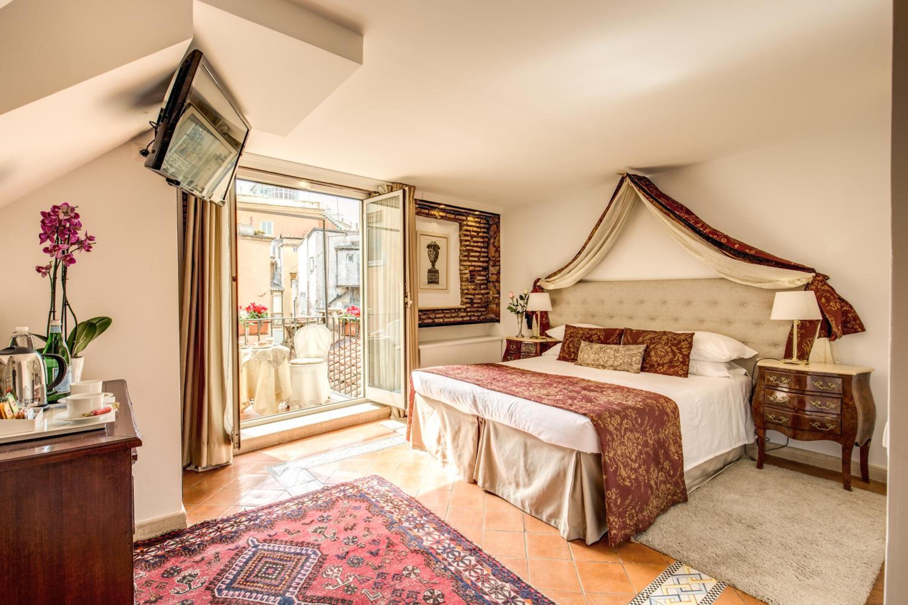 Superior Double Room with City View photo 1