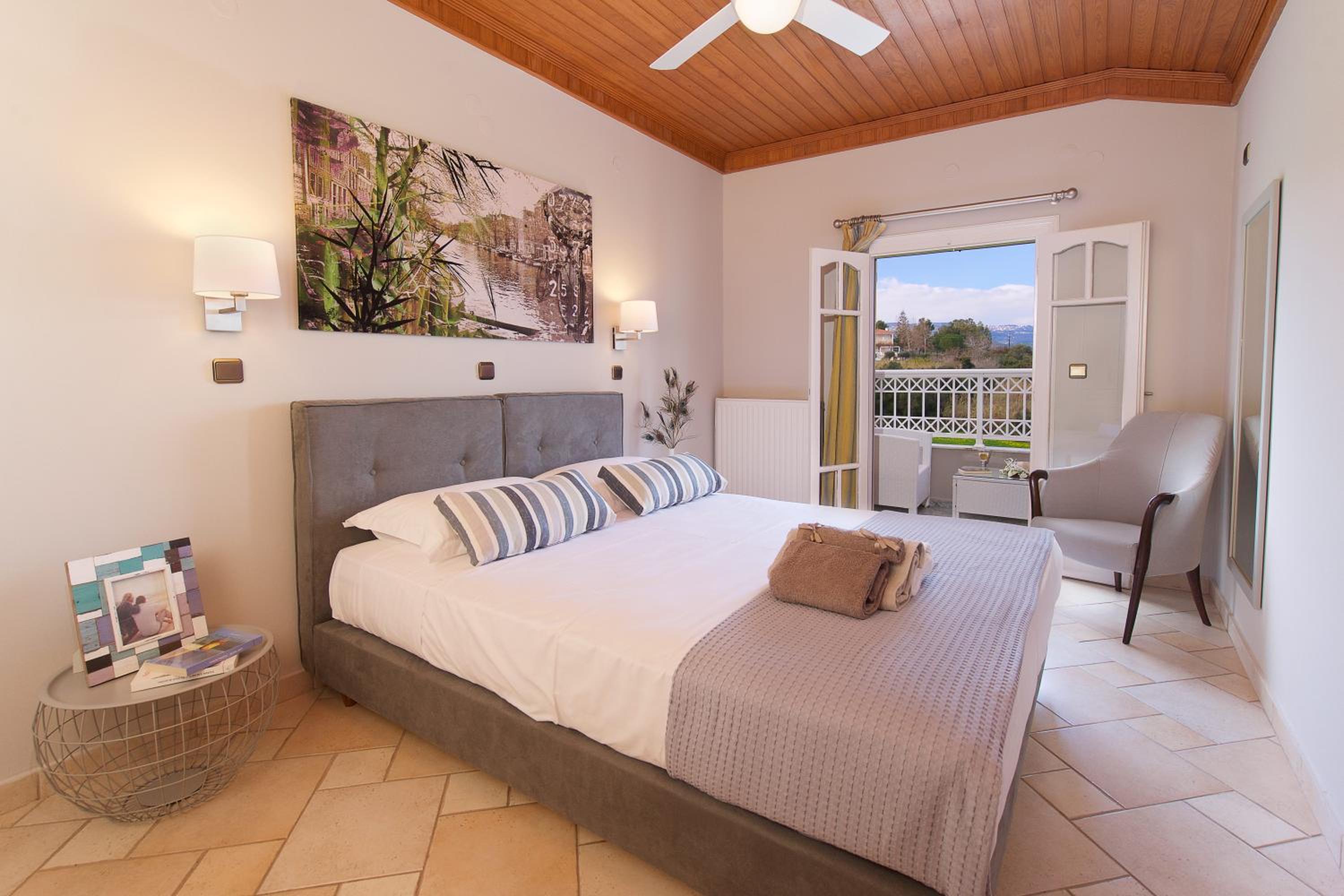 Apartment with Sea View - Photo 7