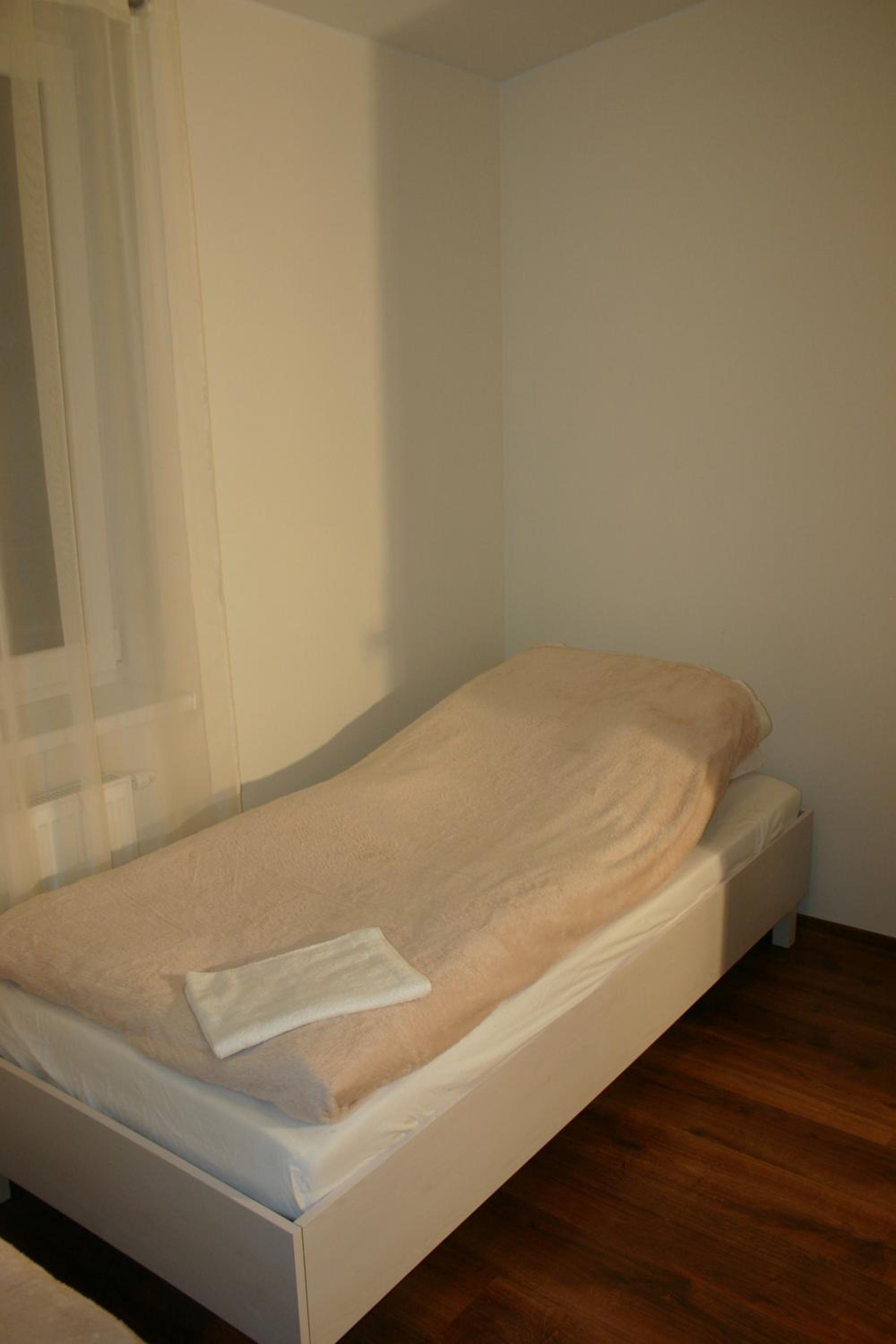 Standard Twin Room with Shared Bathroom photo 1