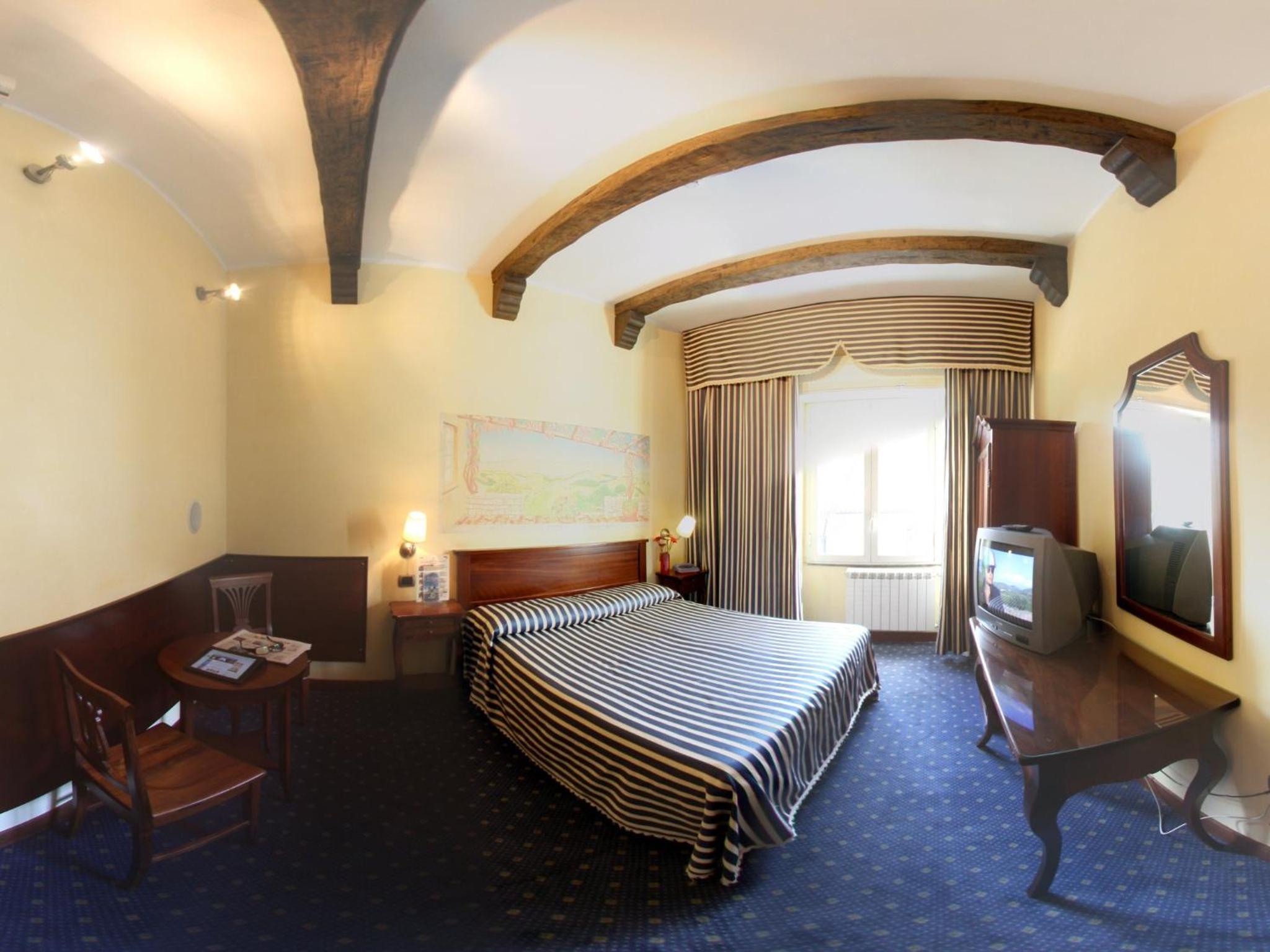 Triple Room - Photo 8