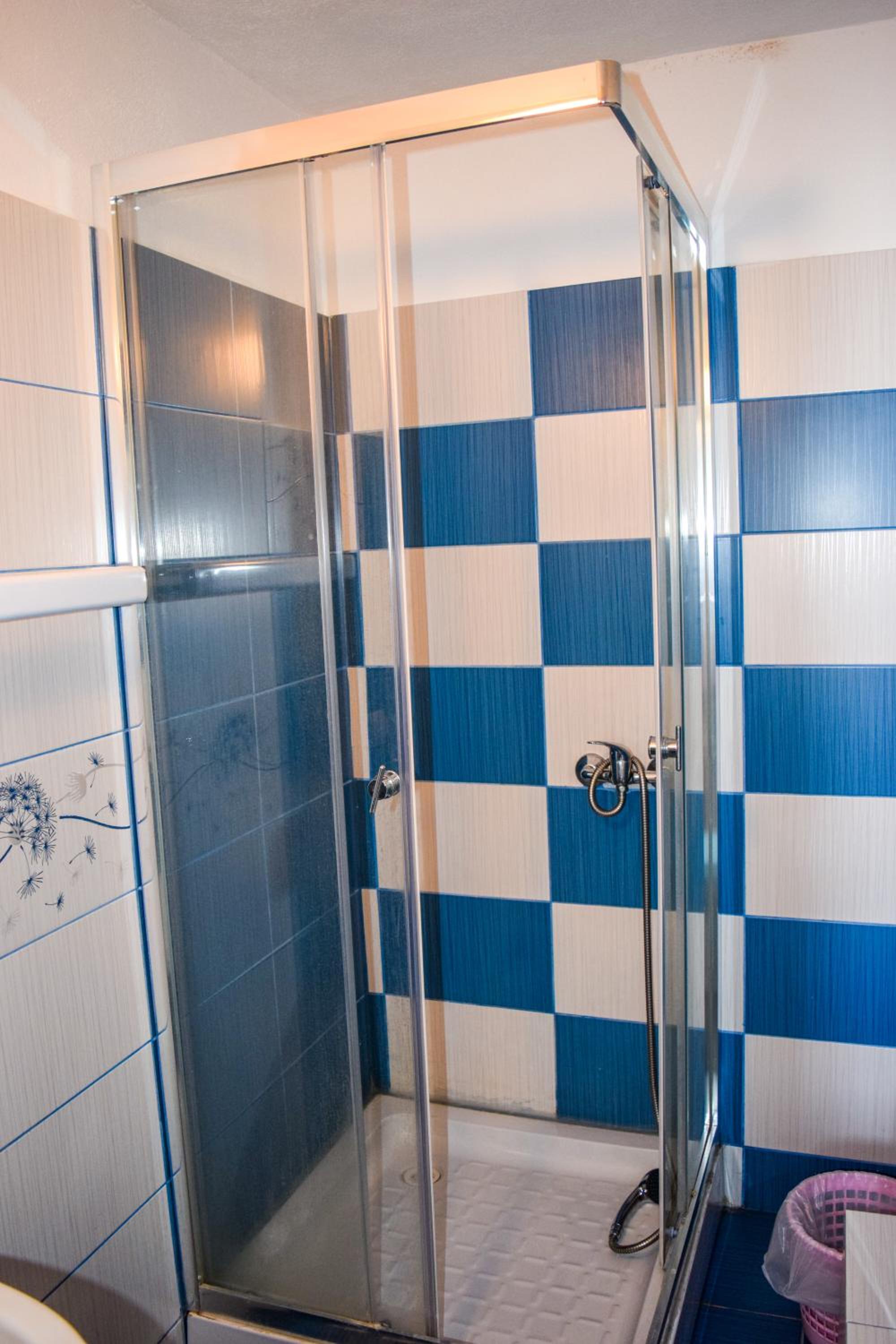 Standard Double Room - Photo 2