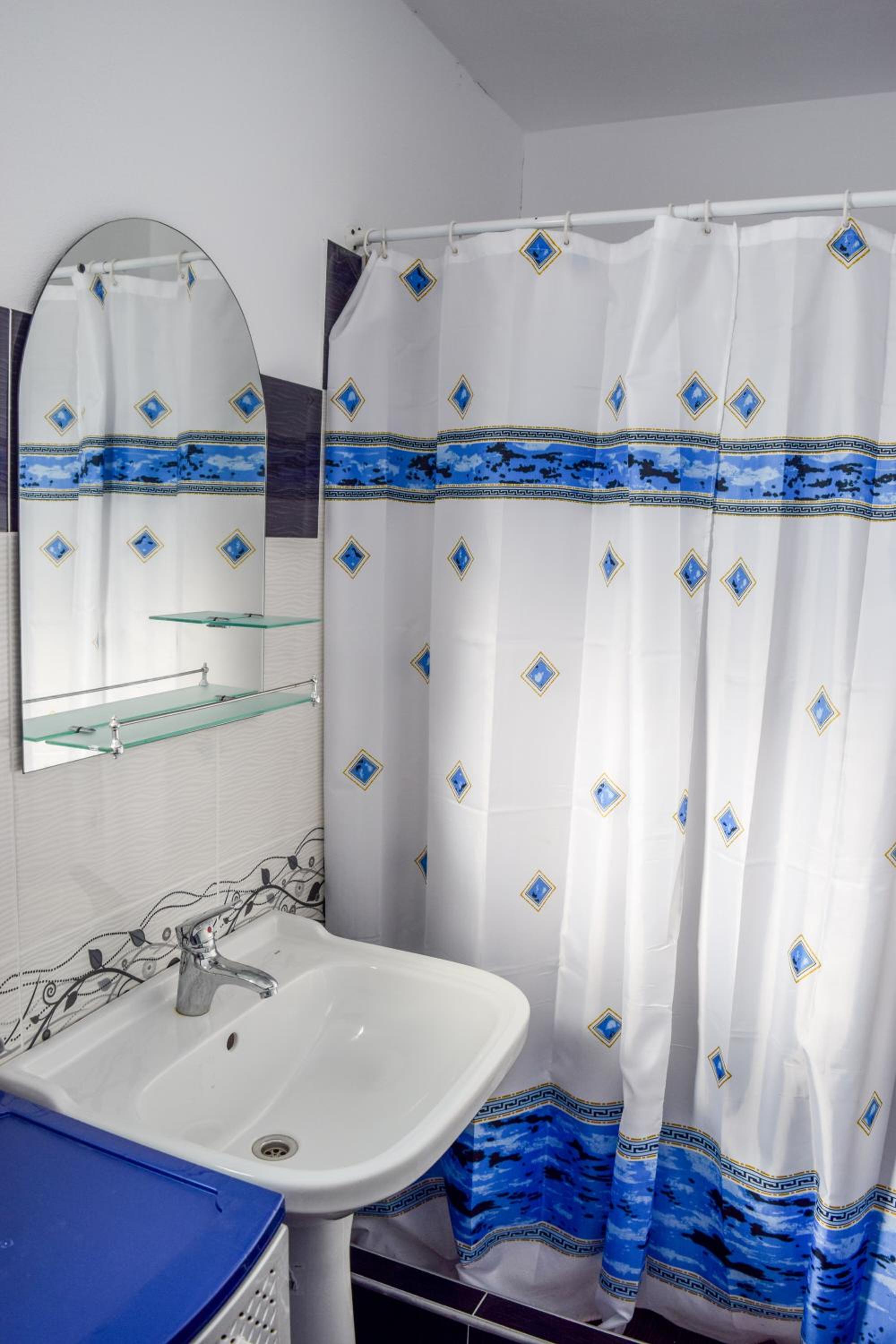 Standard Double Room - Photo 4