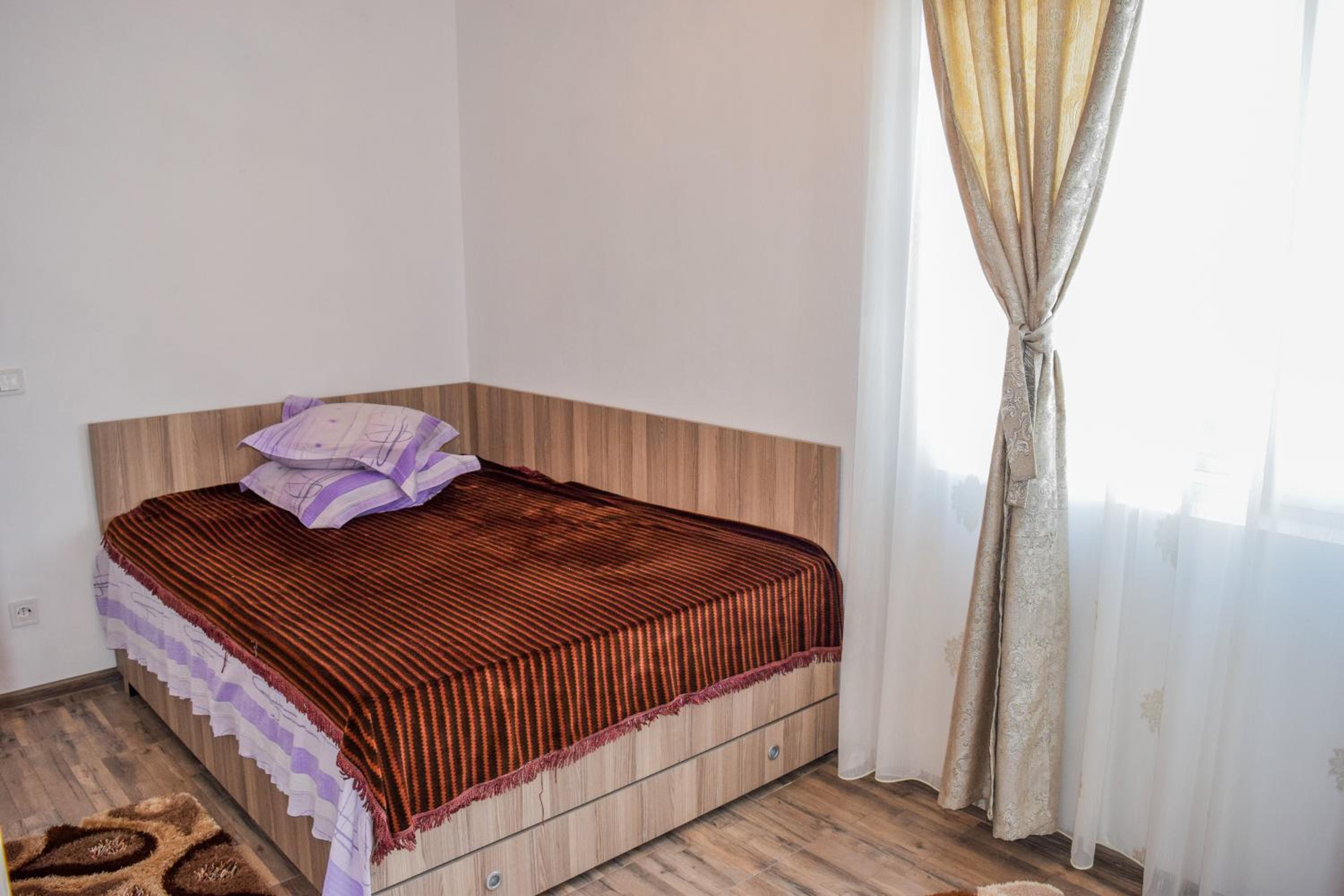 Standard Double Room - Photo 7