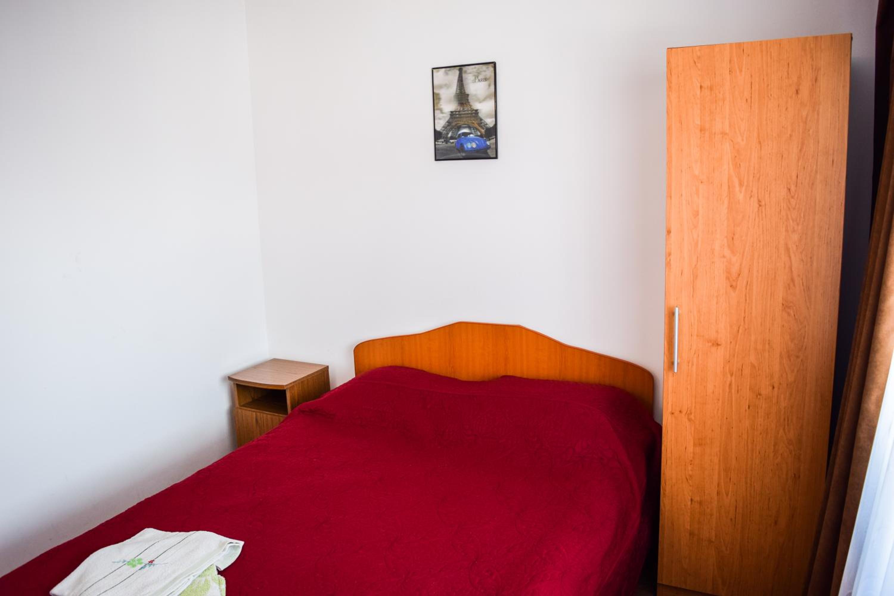 Standard Double Room - Photo 18