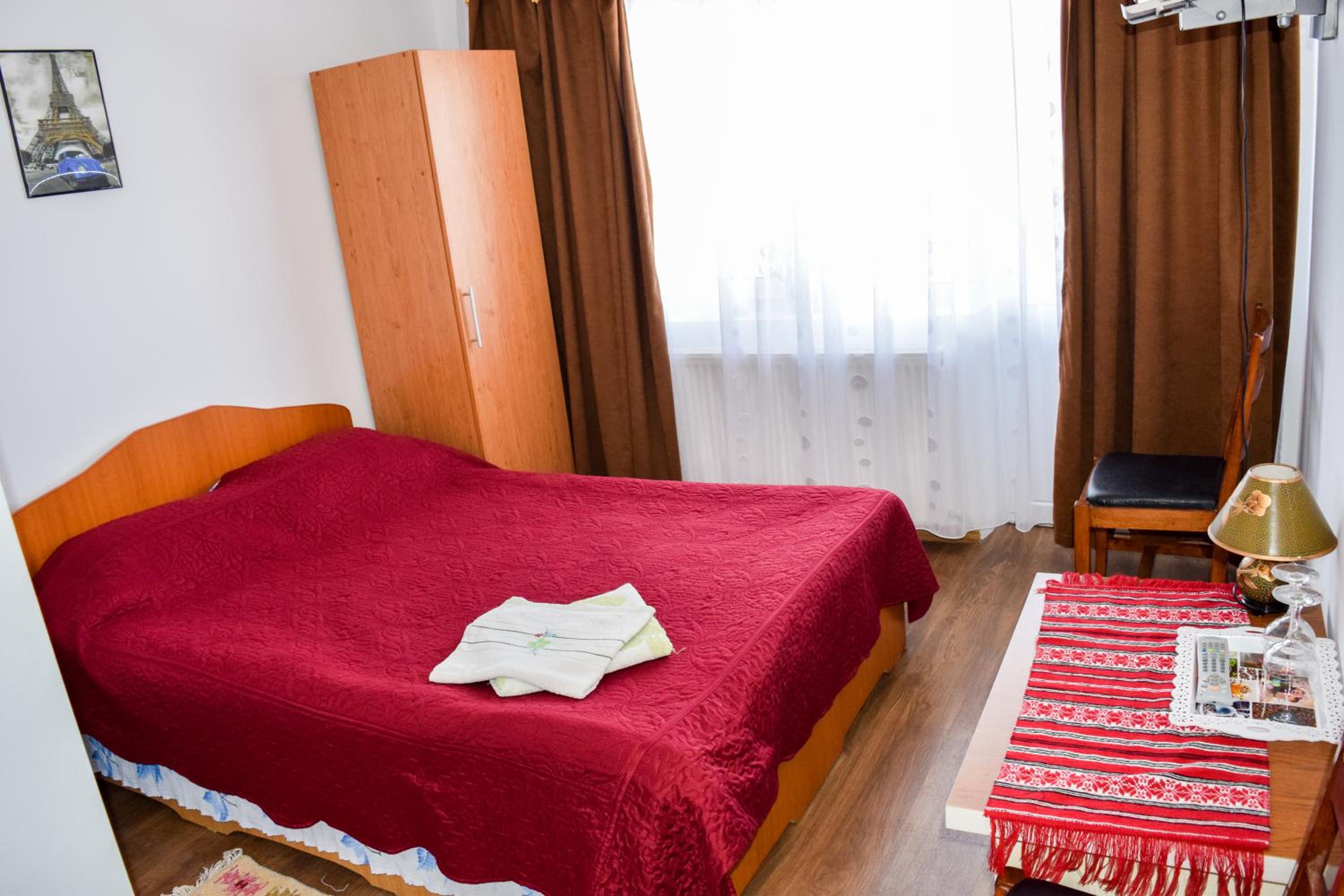 Standard Double Room - Photo 19