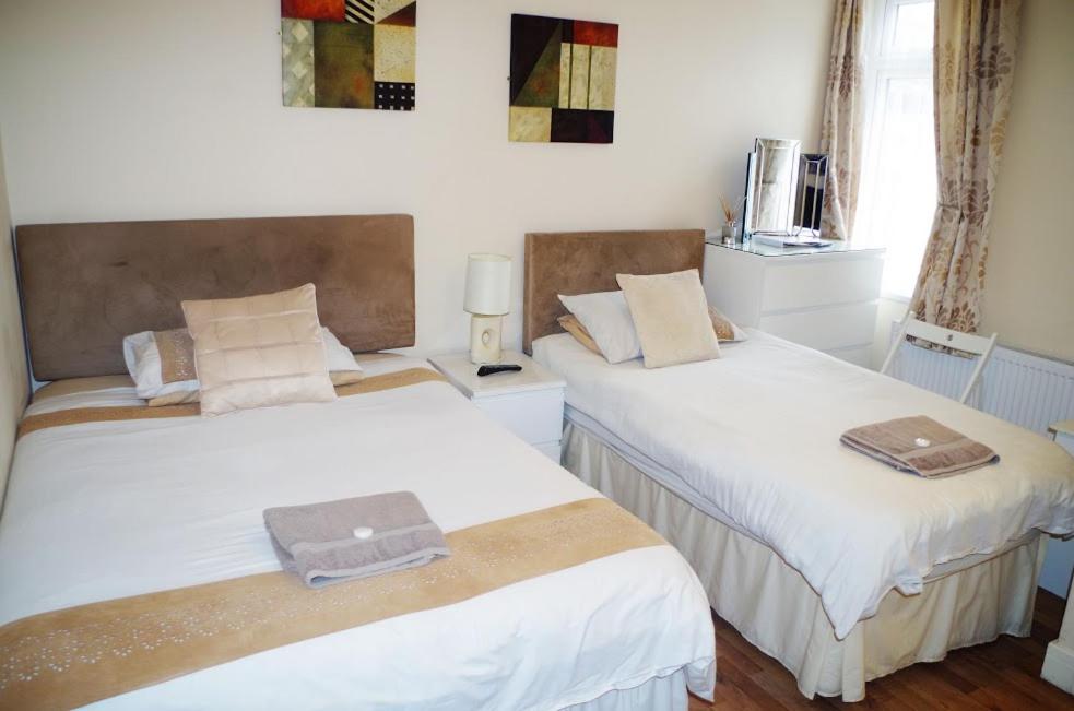 Deluxe Double Room with Shower photo 3
