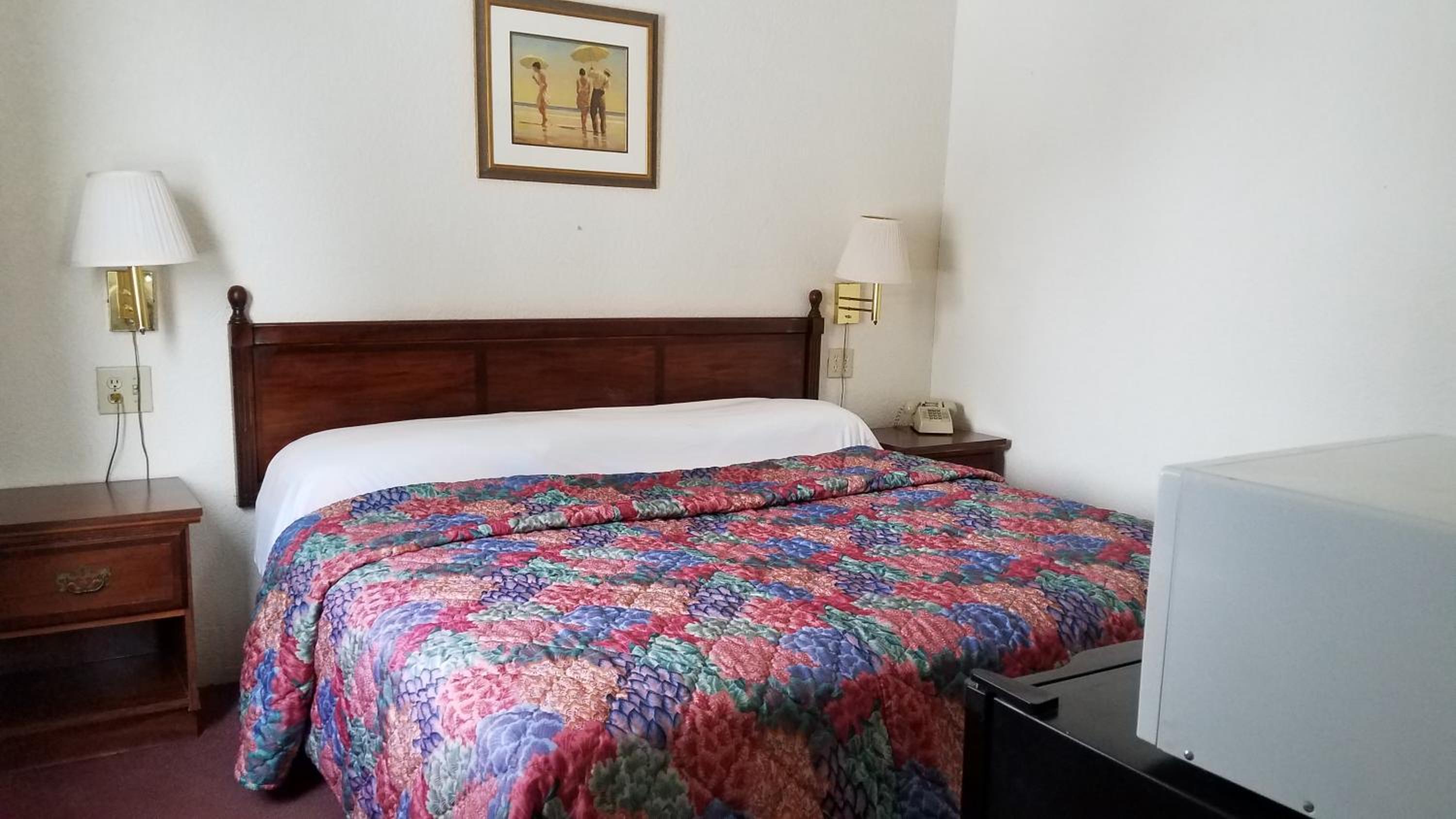 Deluxe King Suite - Photo 1