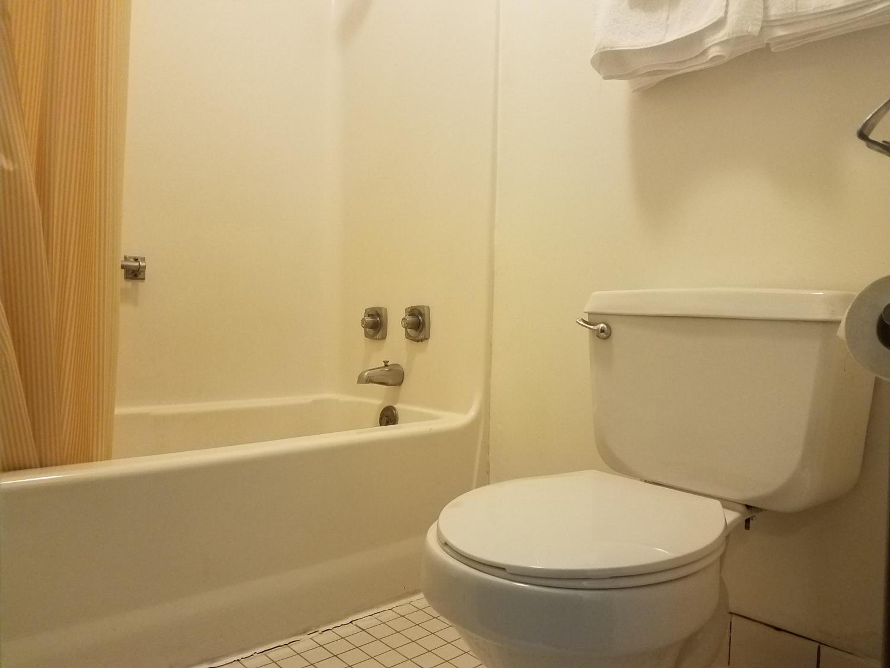 Deluxe King Suite - Photo 3