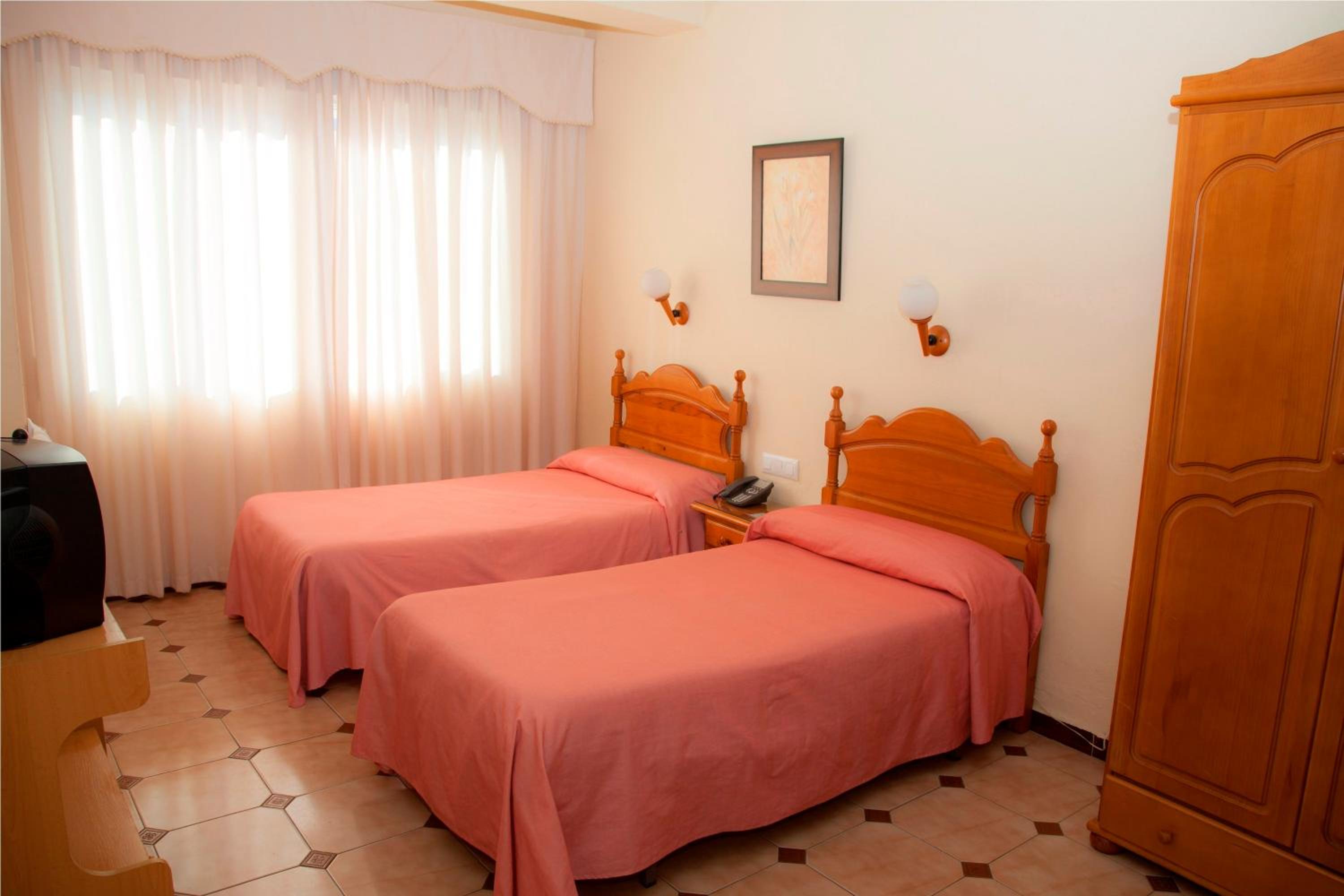 Habitación Doble con Baño Compartido