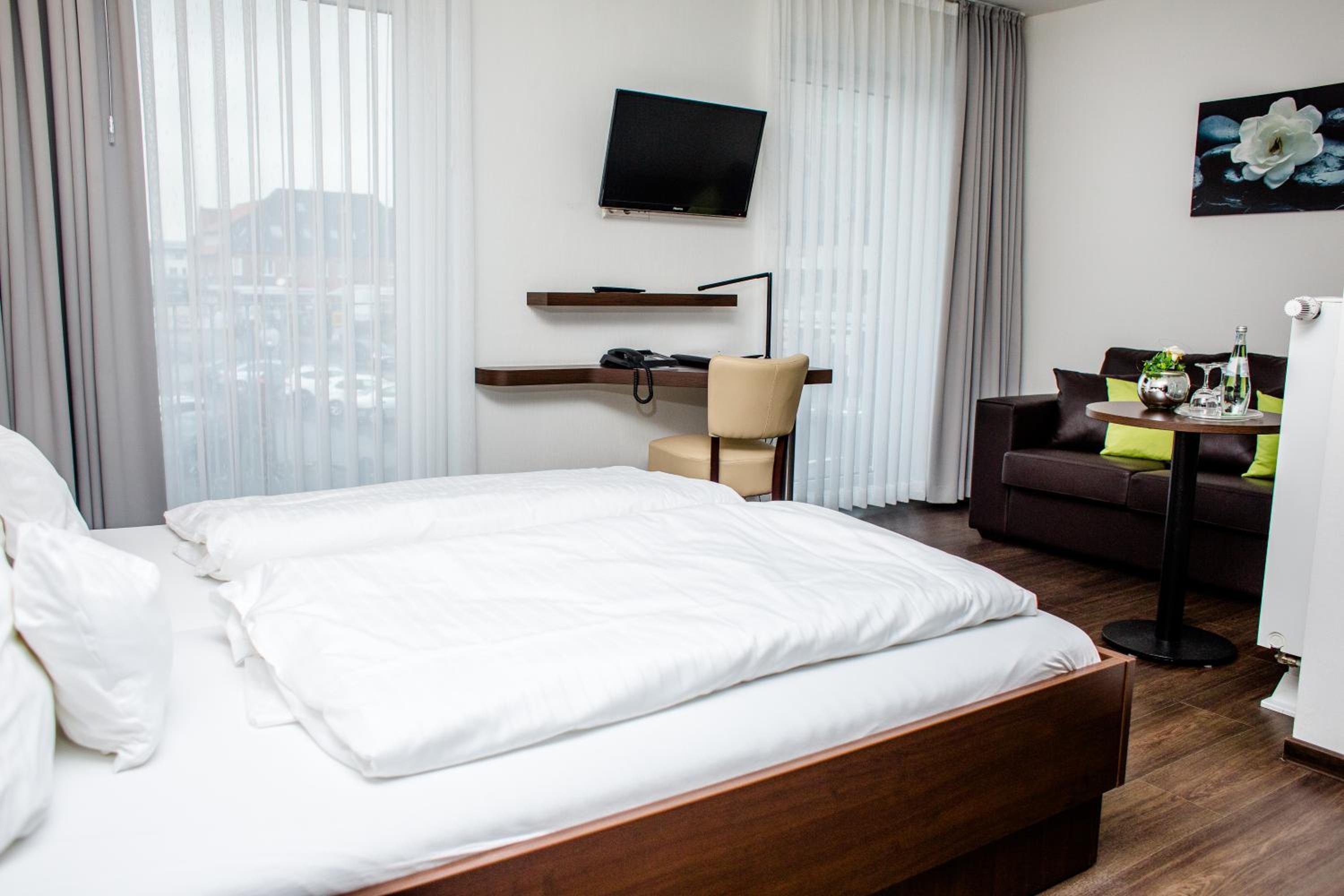 Double Room - Photo 8