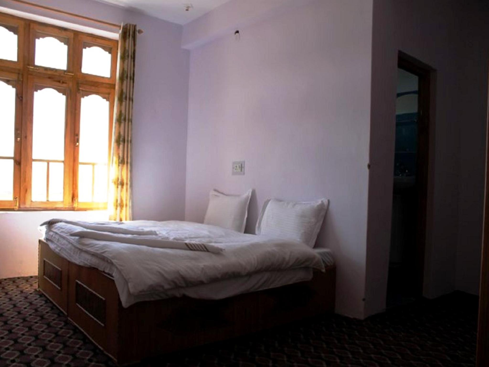 Deluxe Double Room photo 3