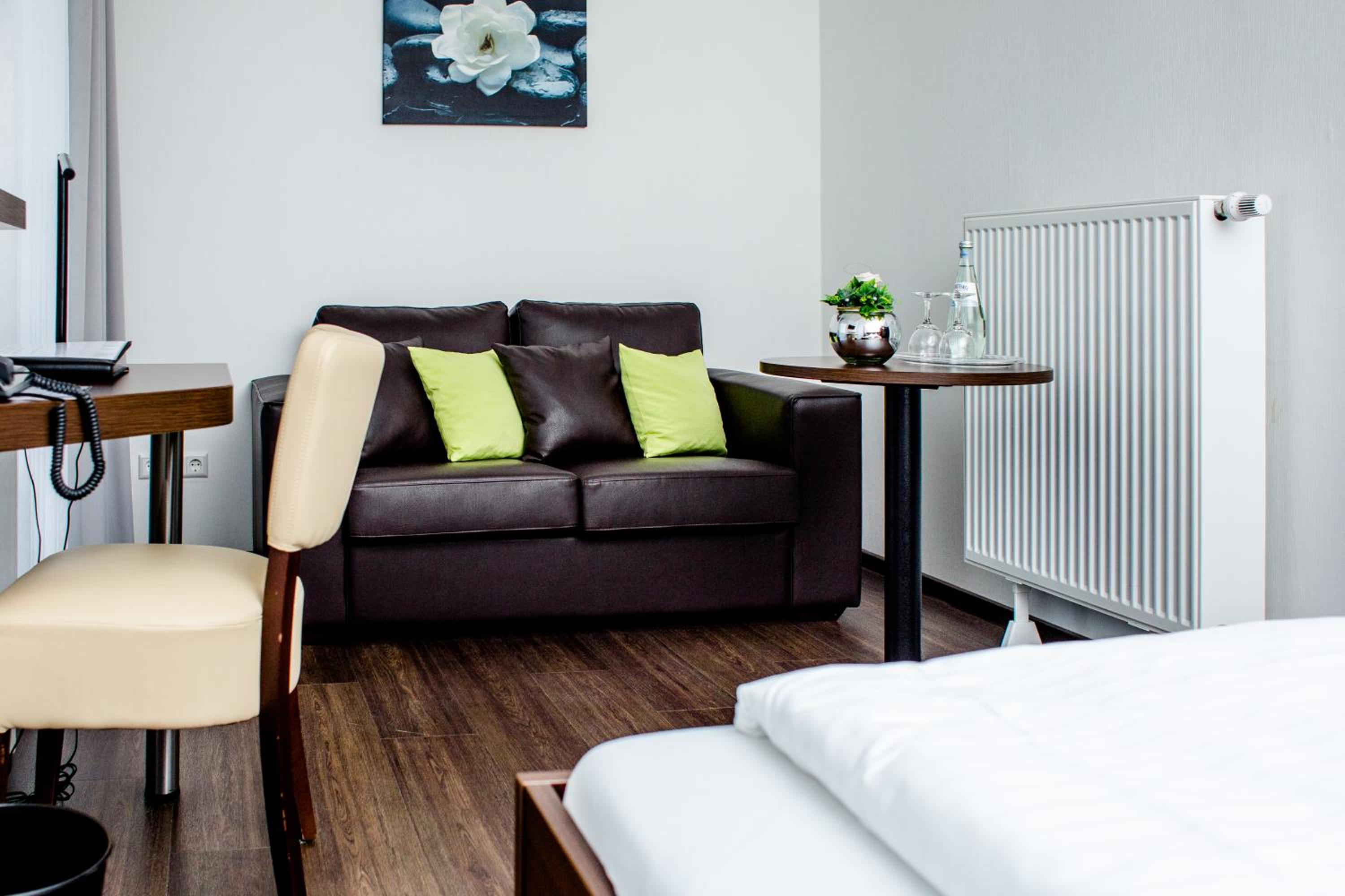 Double Room - Photo 7