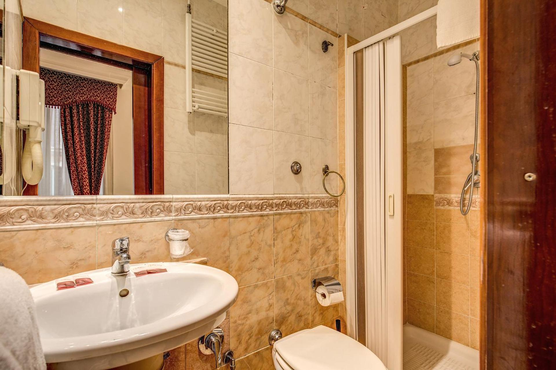 Standard Quadruple Room photo 3