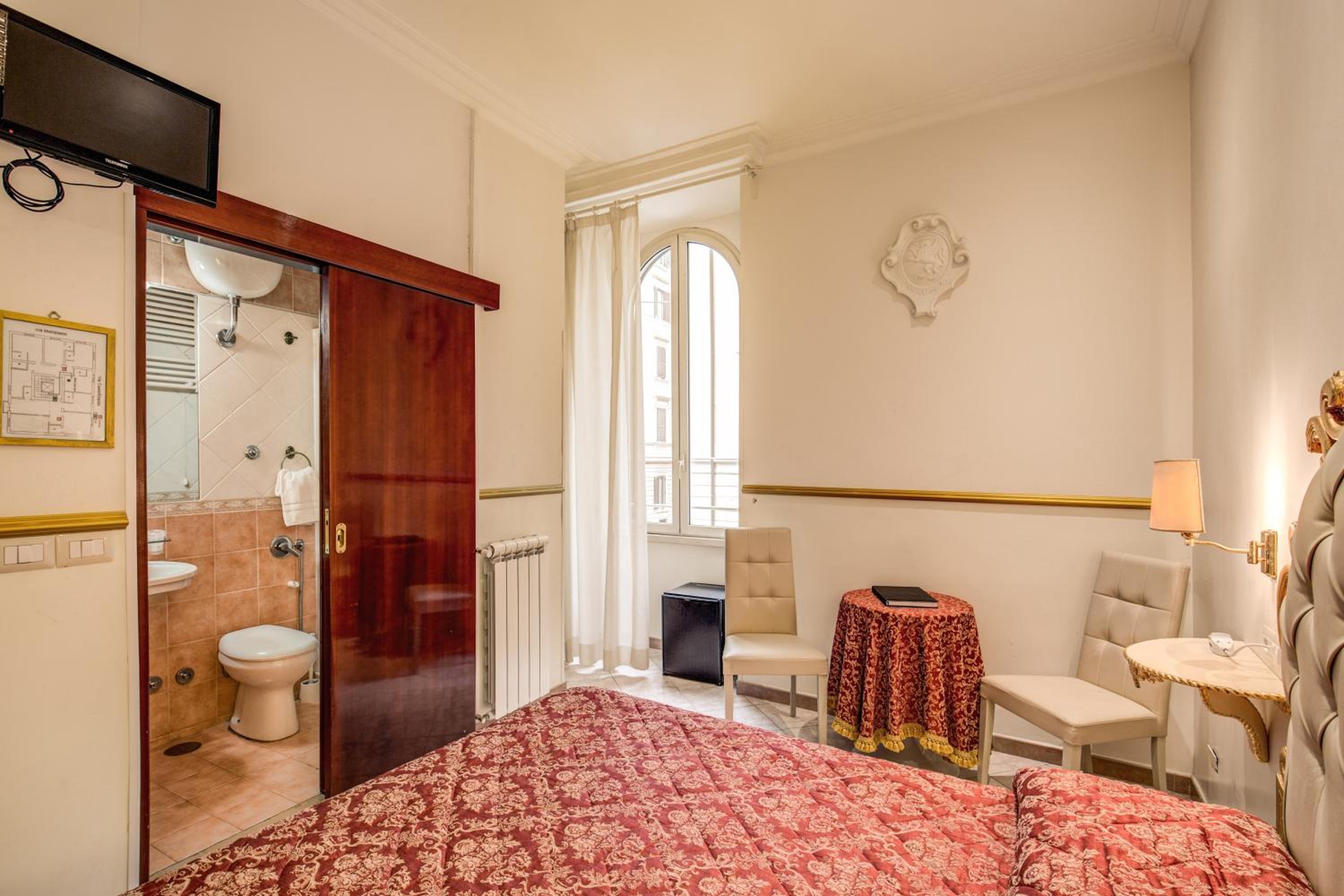 Double Room photo 3