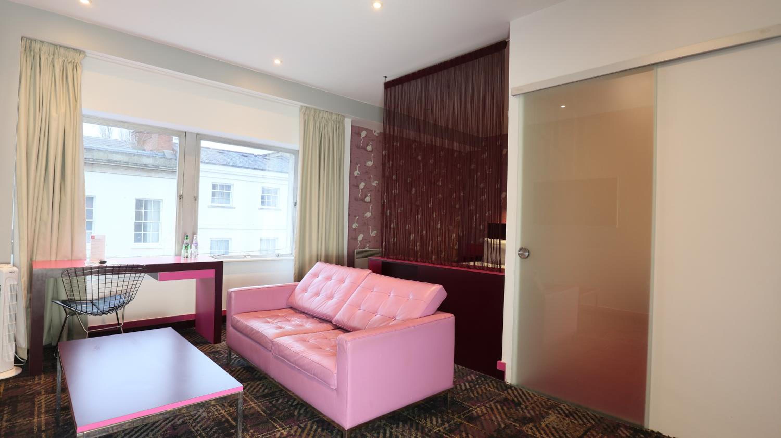 Executive Suite - Photo 4