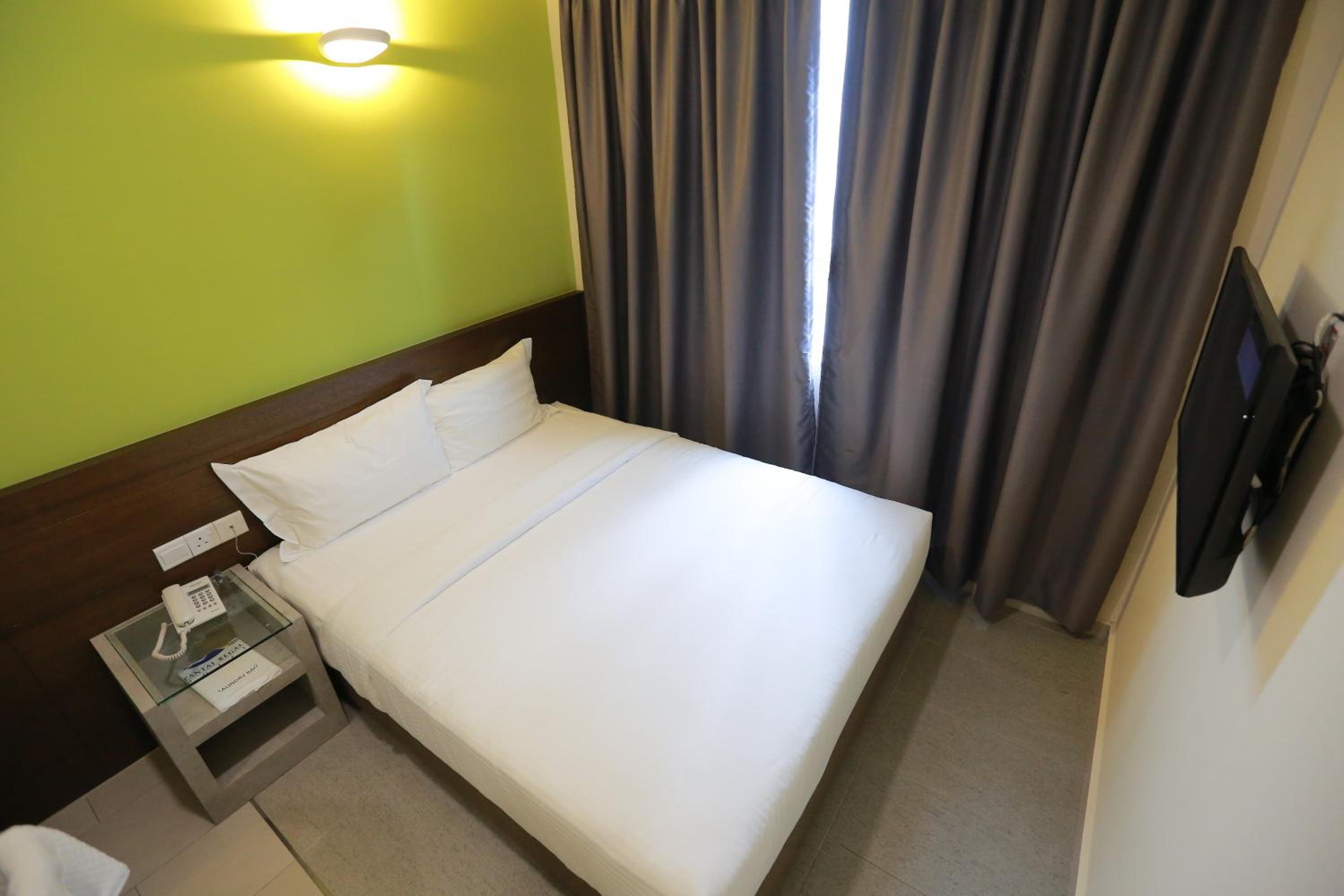 Deluxe King Room photo 3