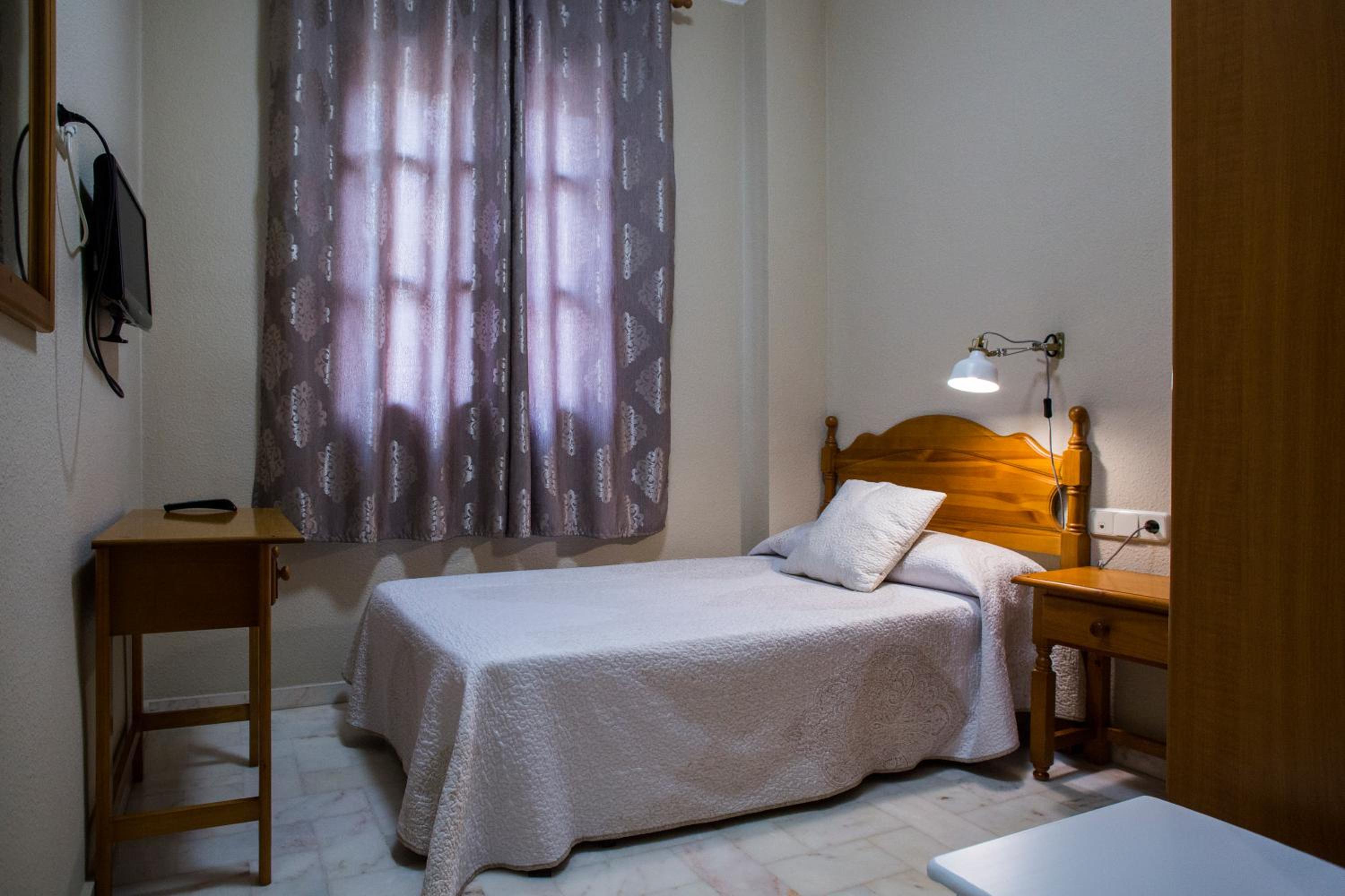 Single Room photo 3