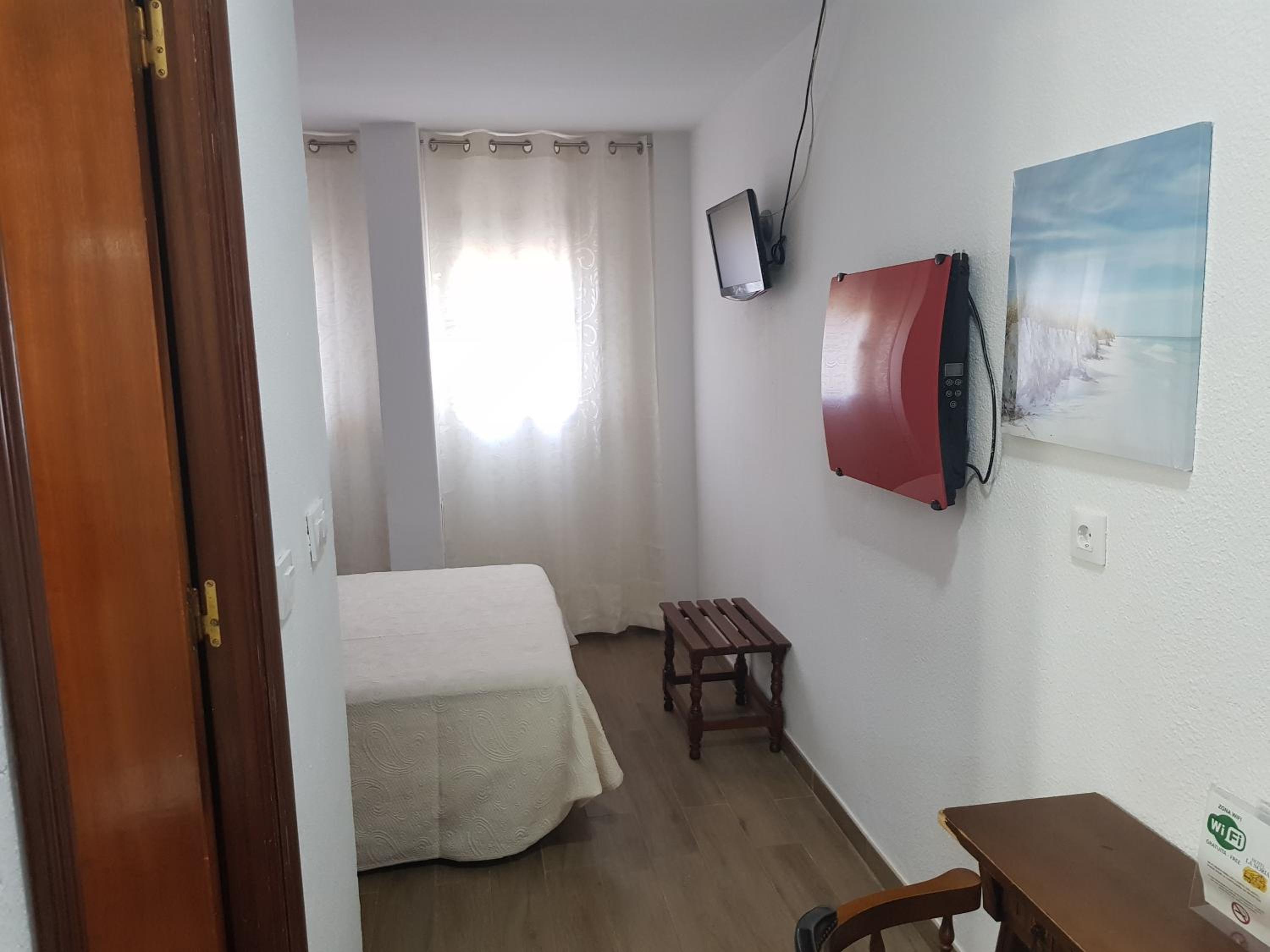 Single Room photo 3