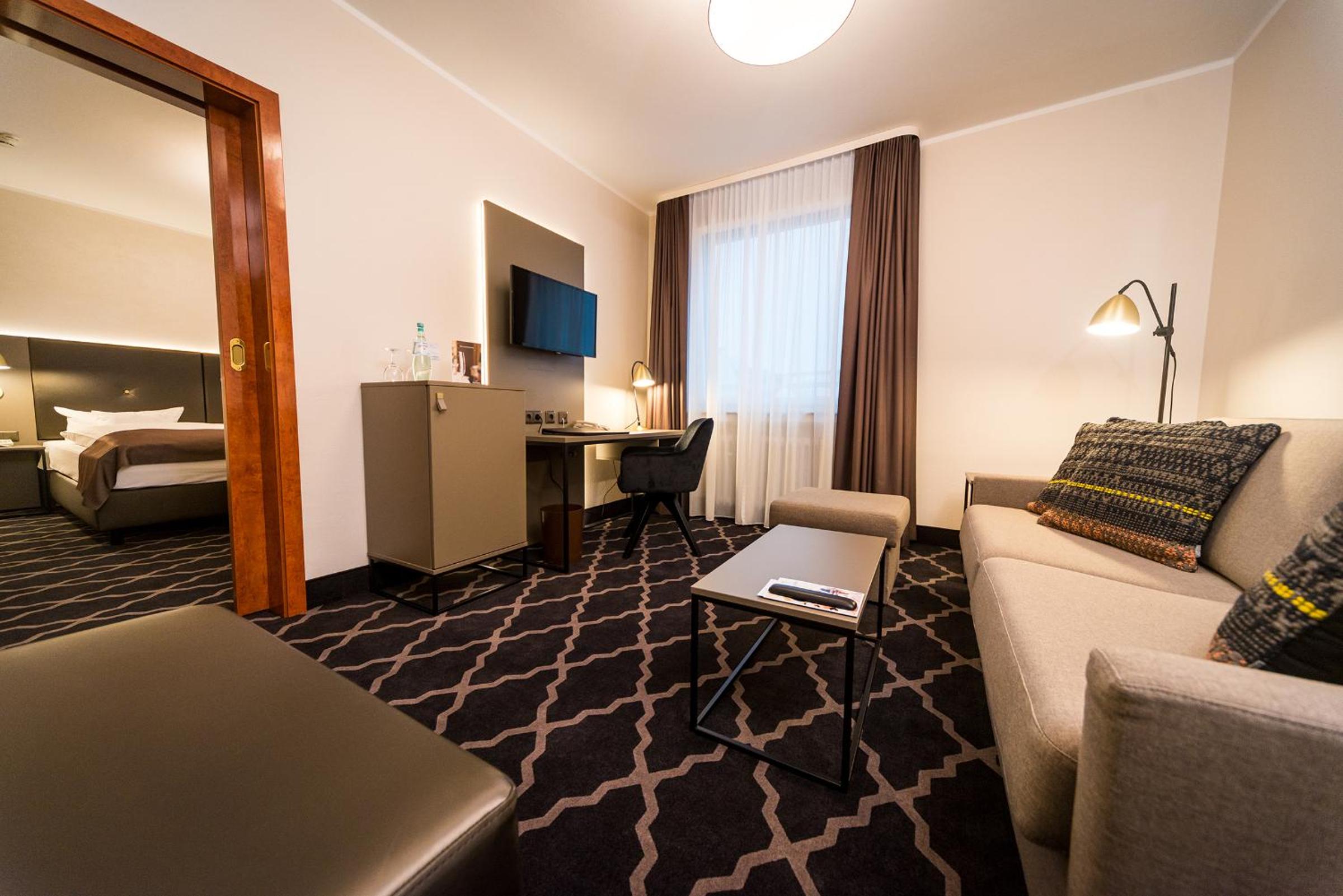 Suite - Photo 8