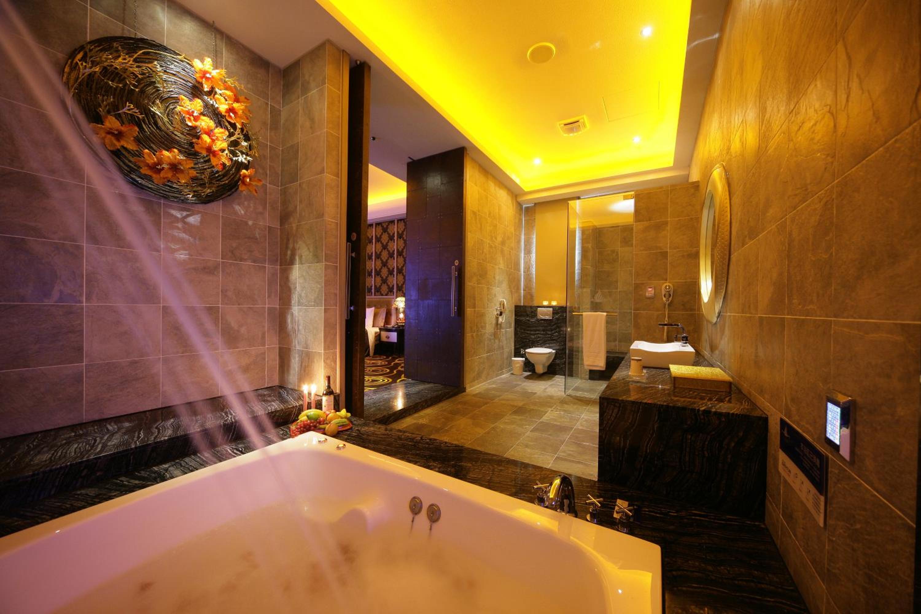 King Room with Spa Bath photo 3