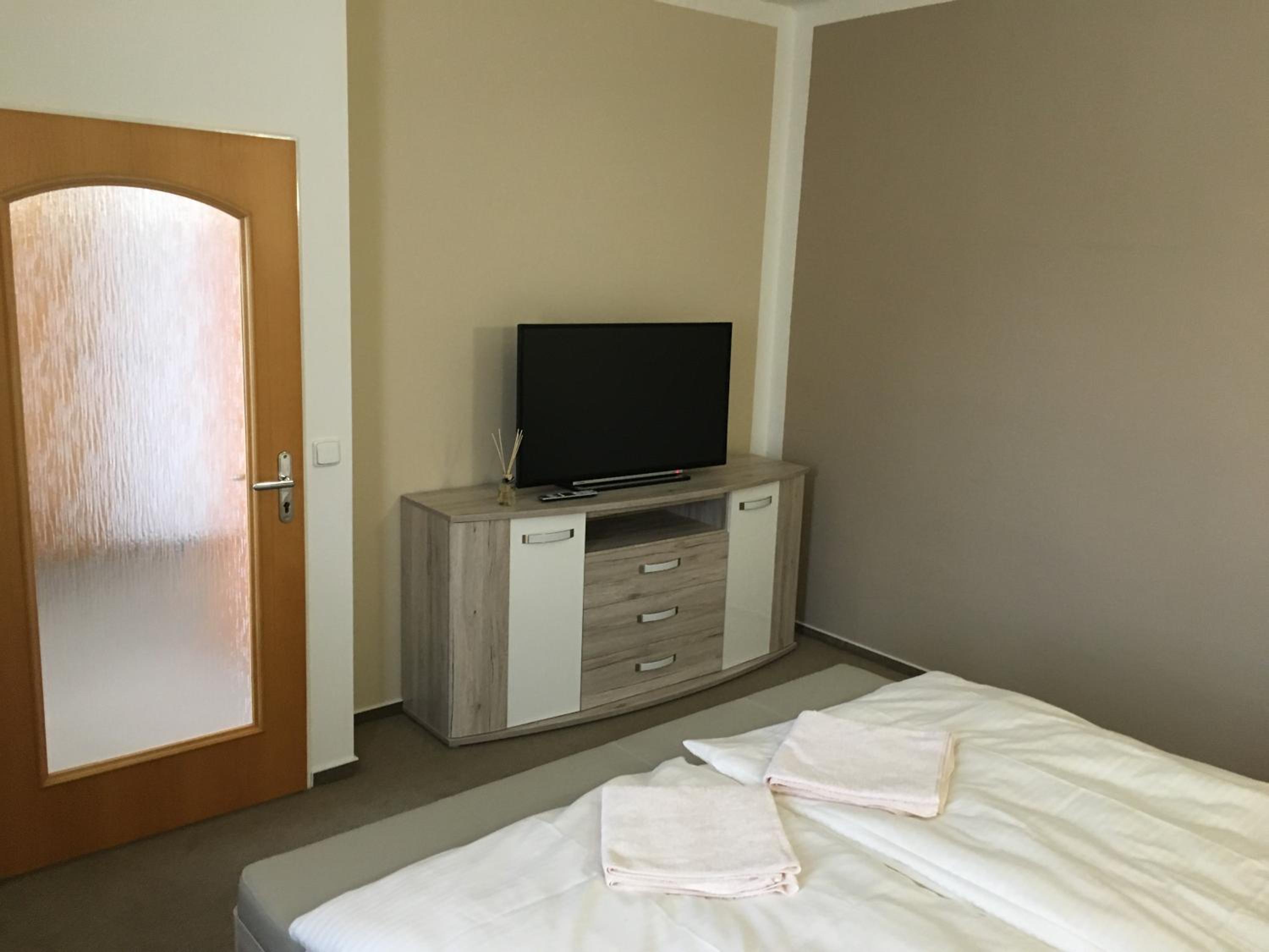 Deluxe Double Room with Bath photo 2