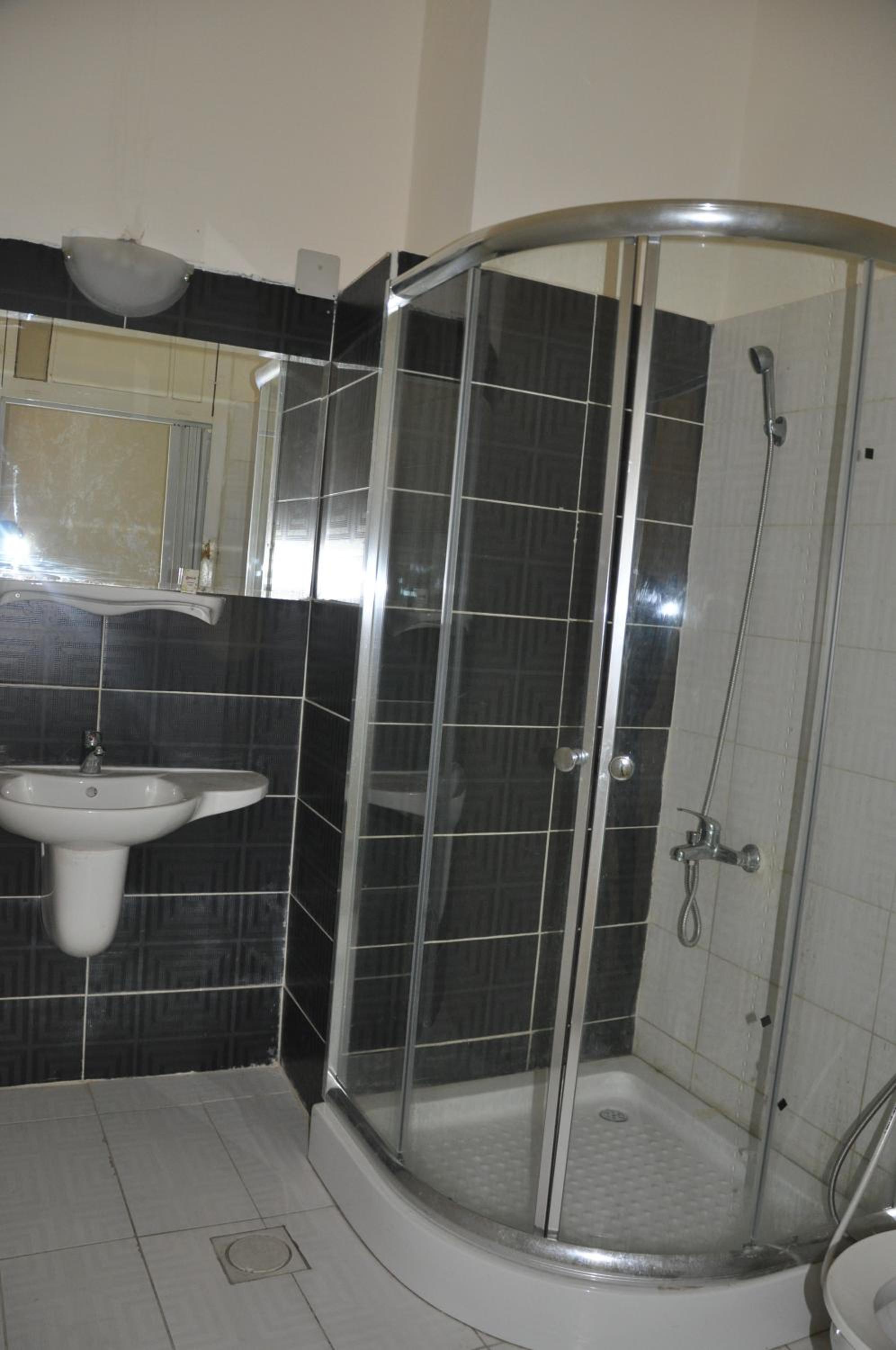 Standard Twin Room - Photo 14