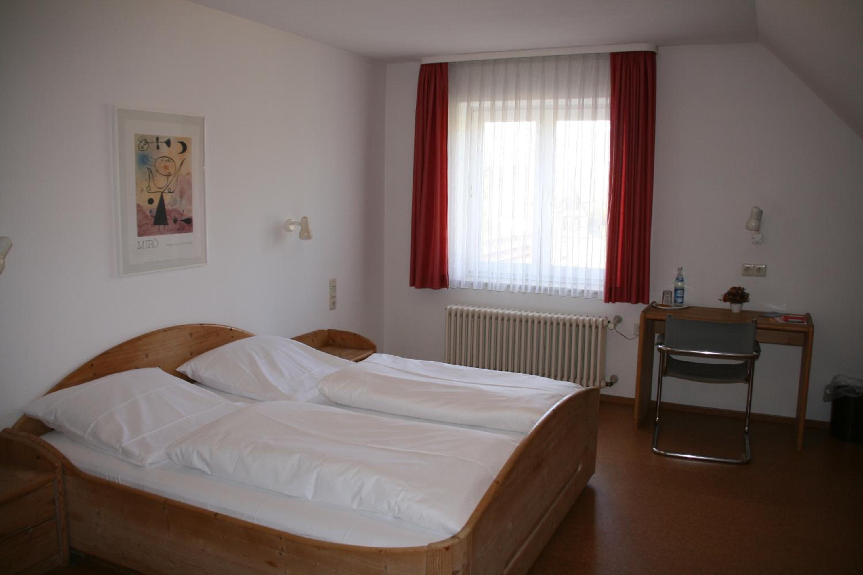 Double or Twin Room - Photo 2