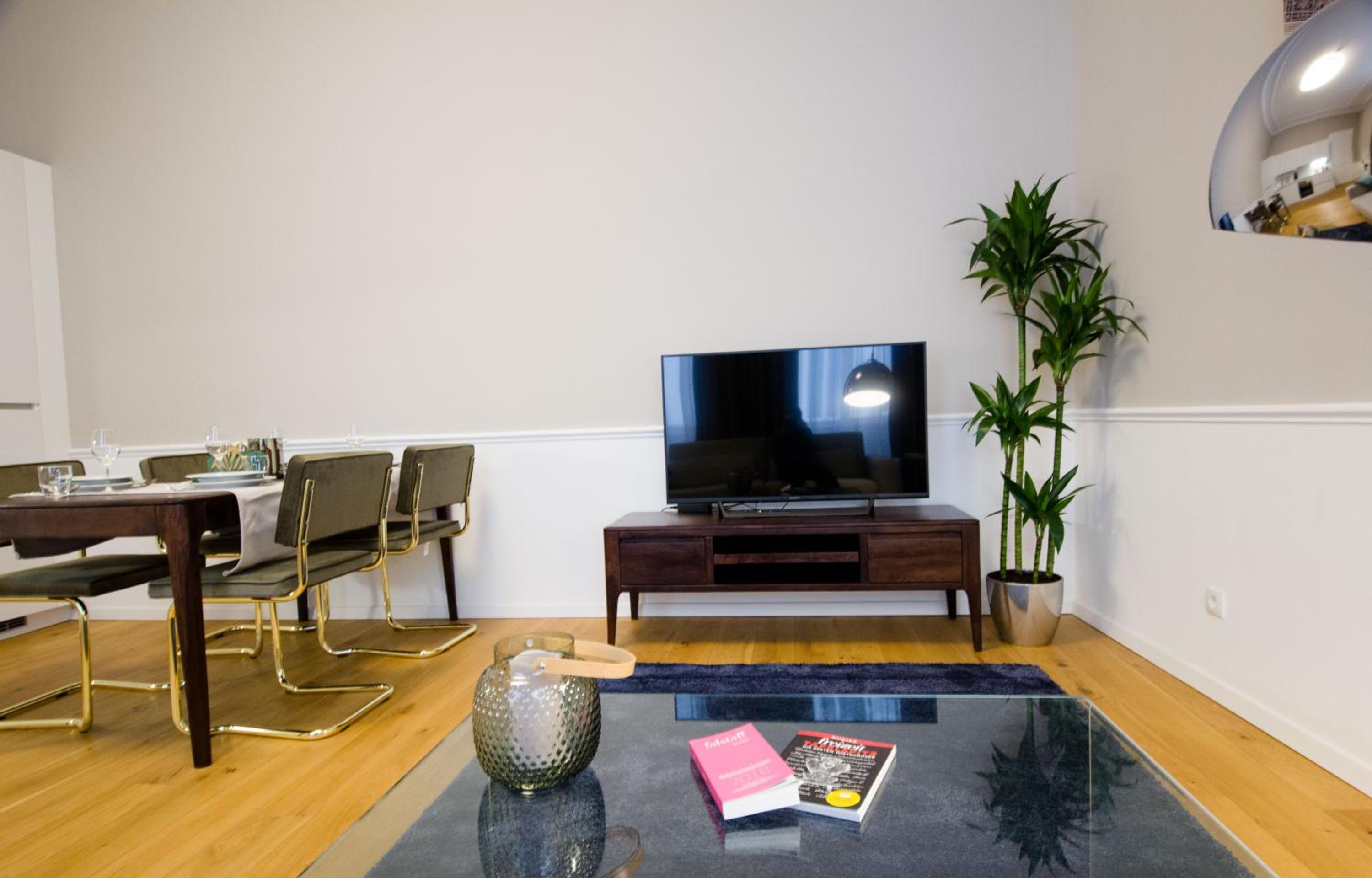 One-Bedroom Apartment with Terrace