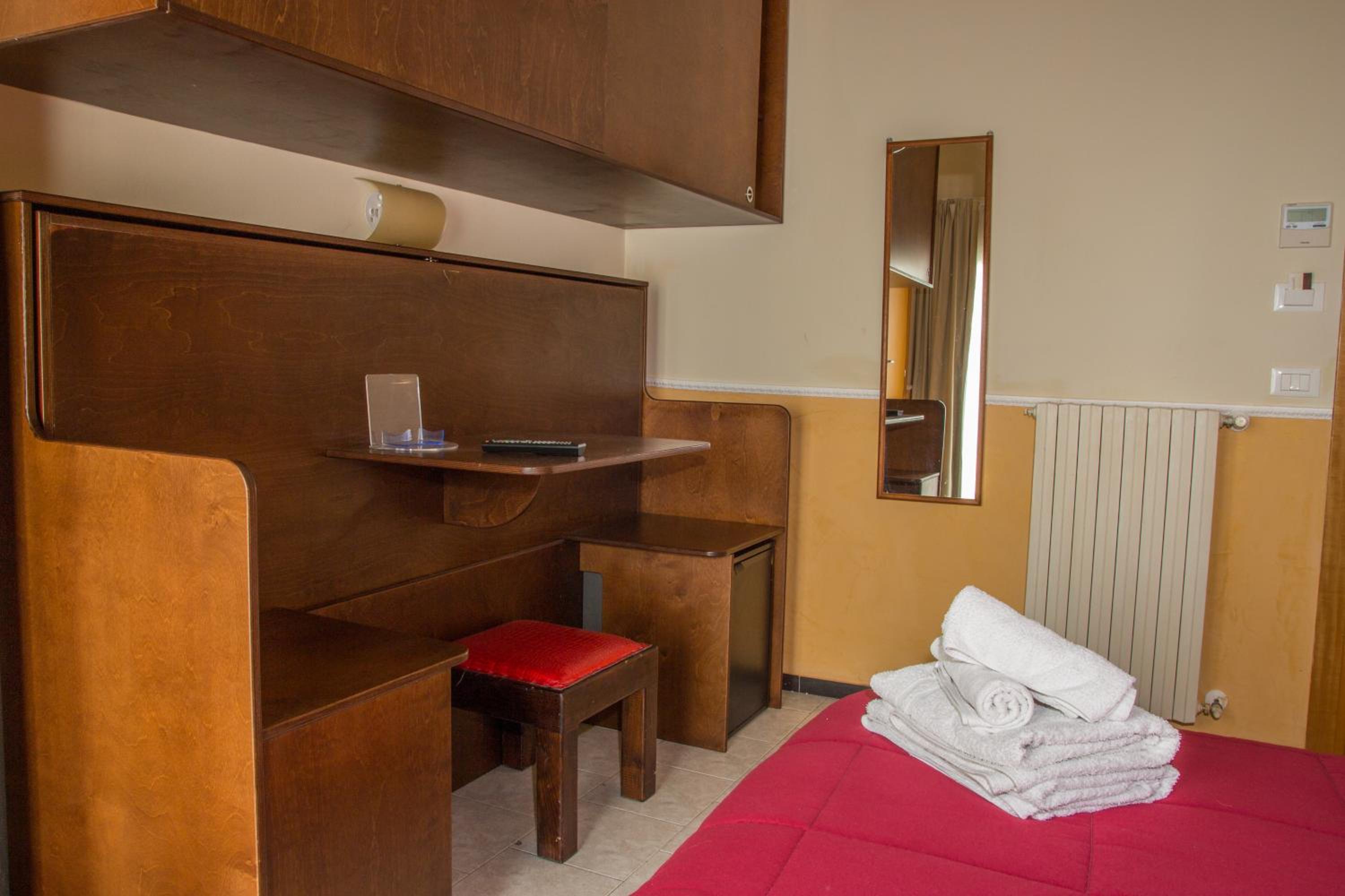 Double Room - Photo 15